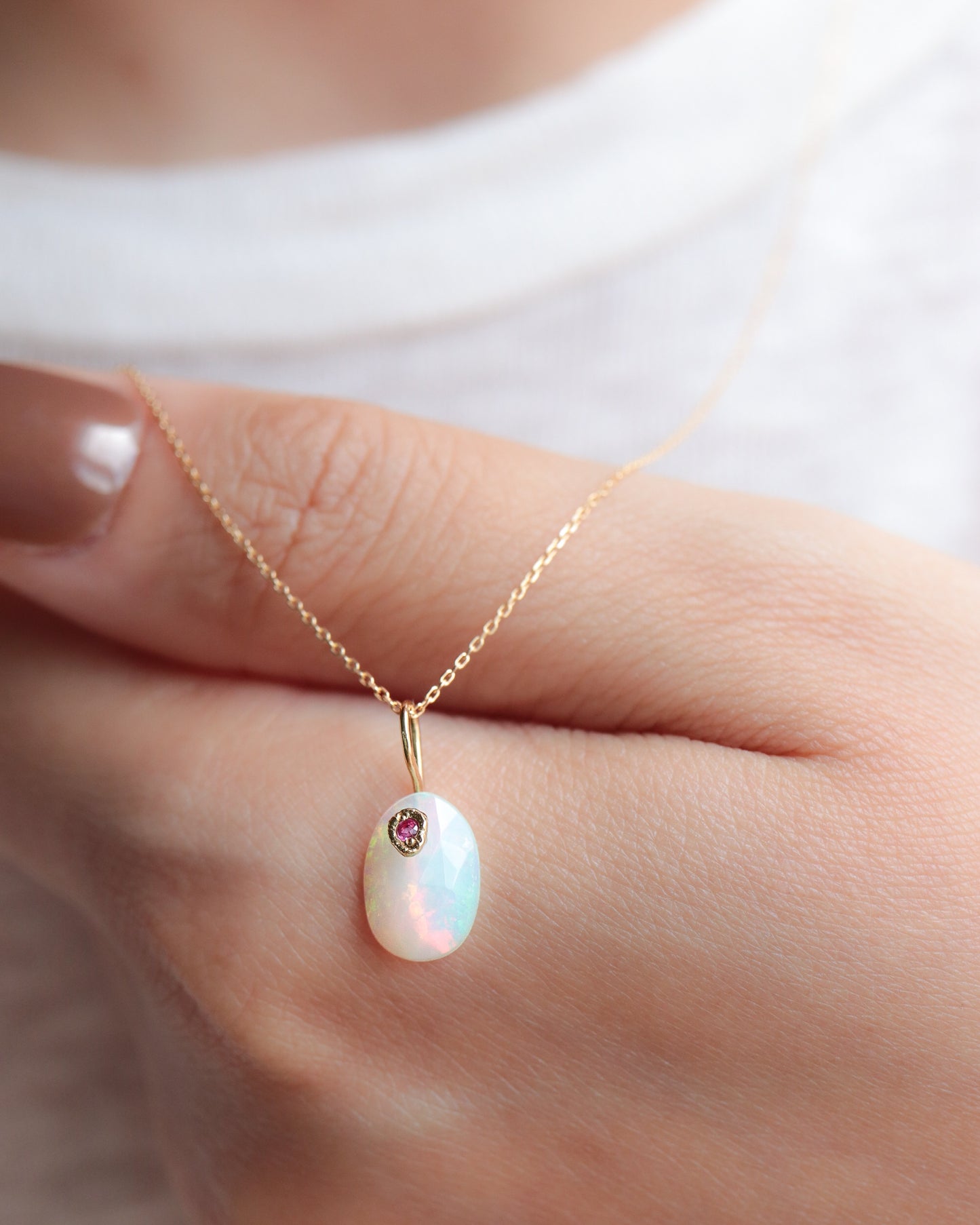 Flat Necklace - Opal -