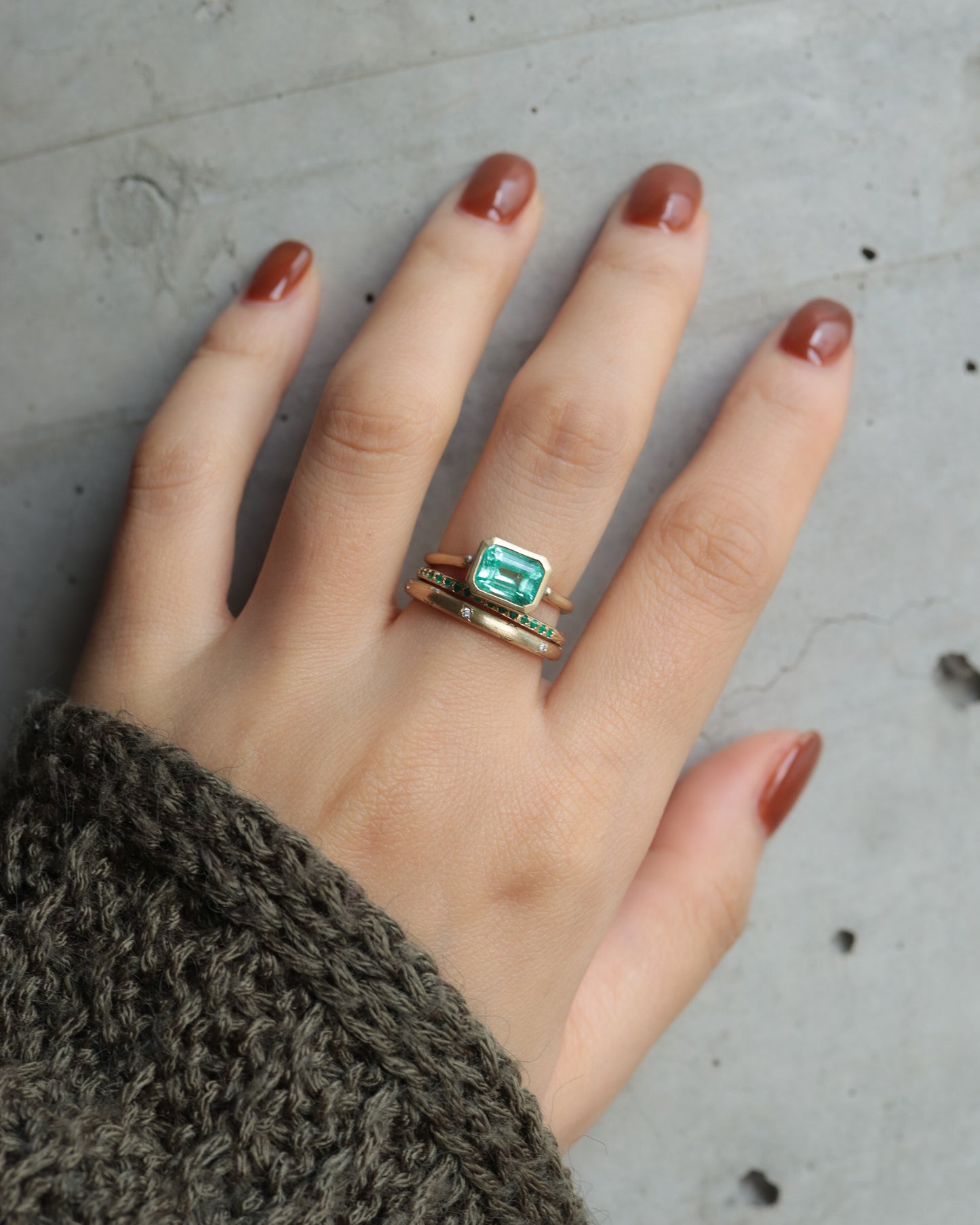 Collet Ring - Emerald -