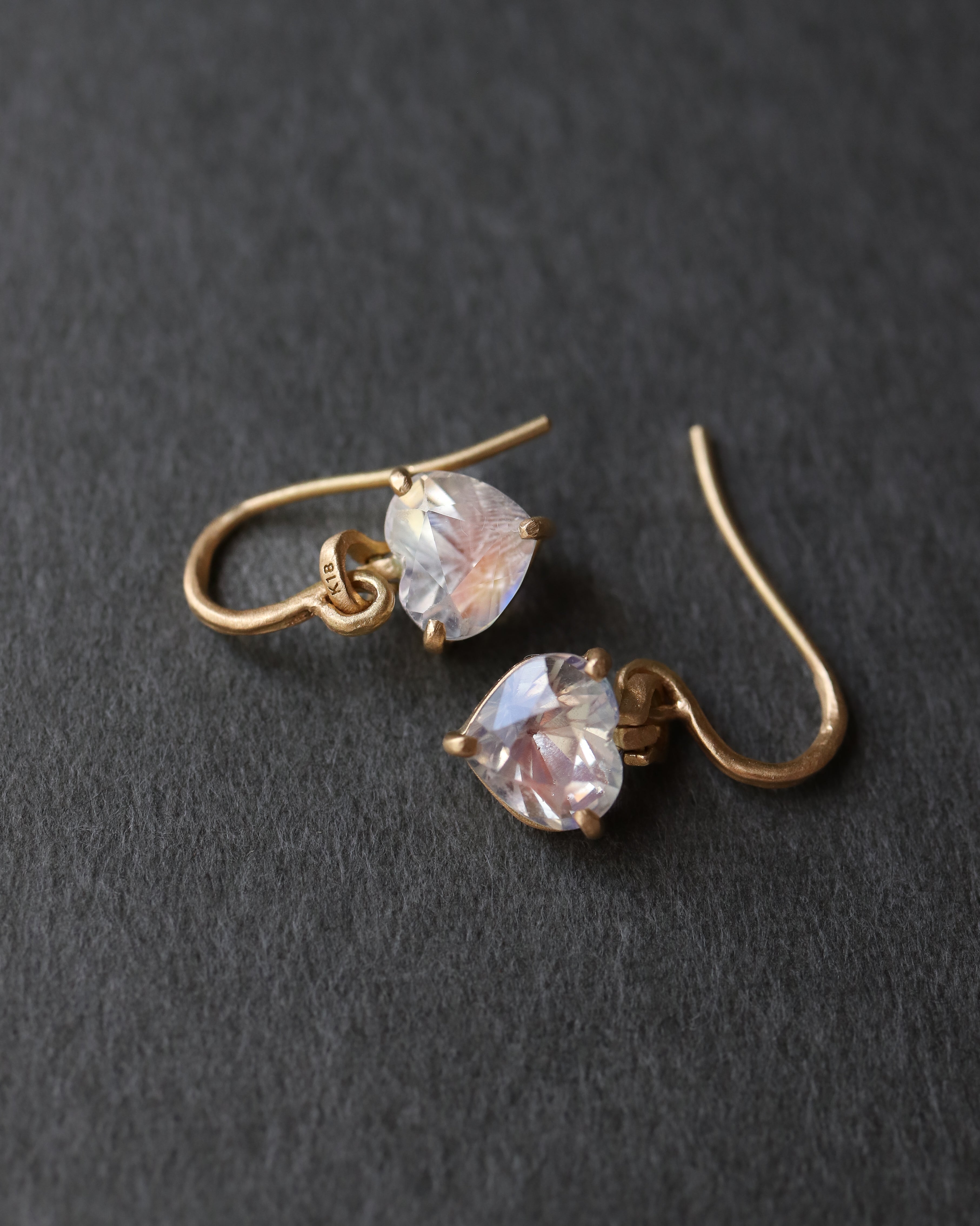 Horse Shoe Prong Pierced Earring - Rainbow Moon Stone -