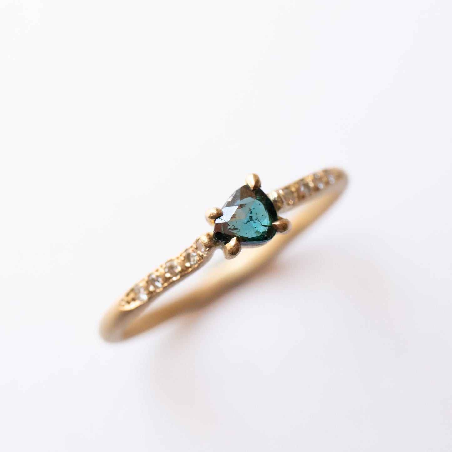 Prong Ring - Blue Diamond -