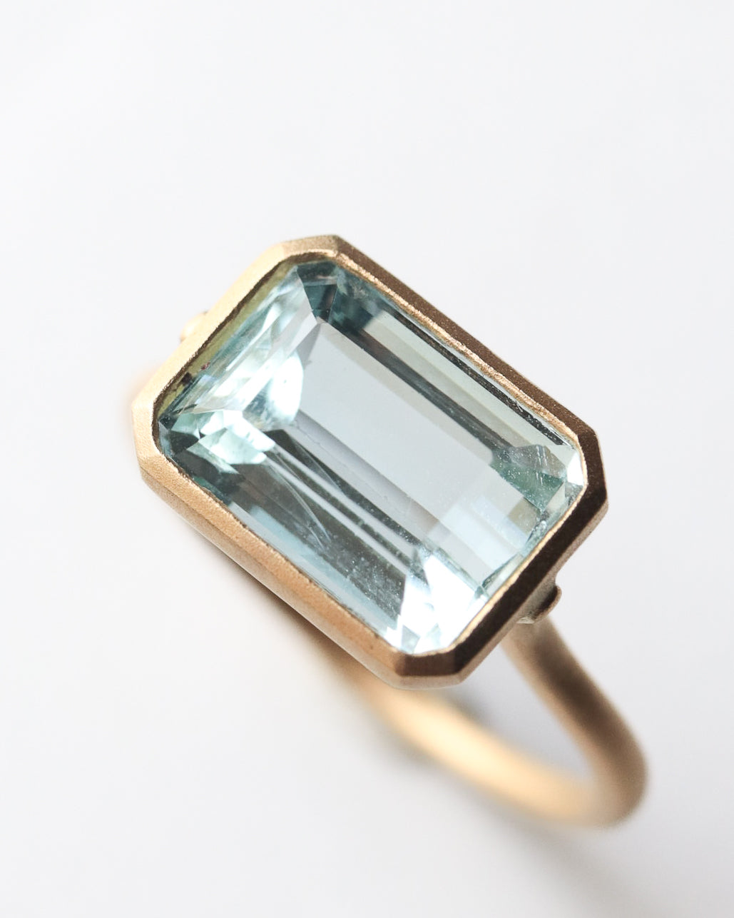 Collet Ring - Aquamarine -