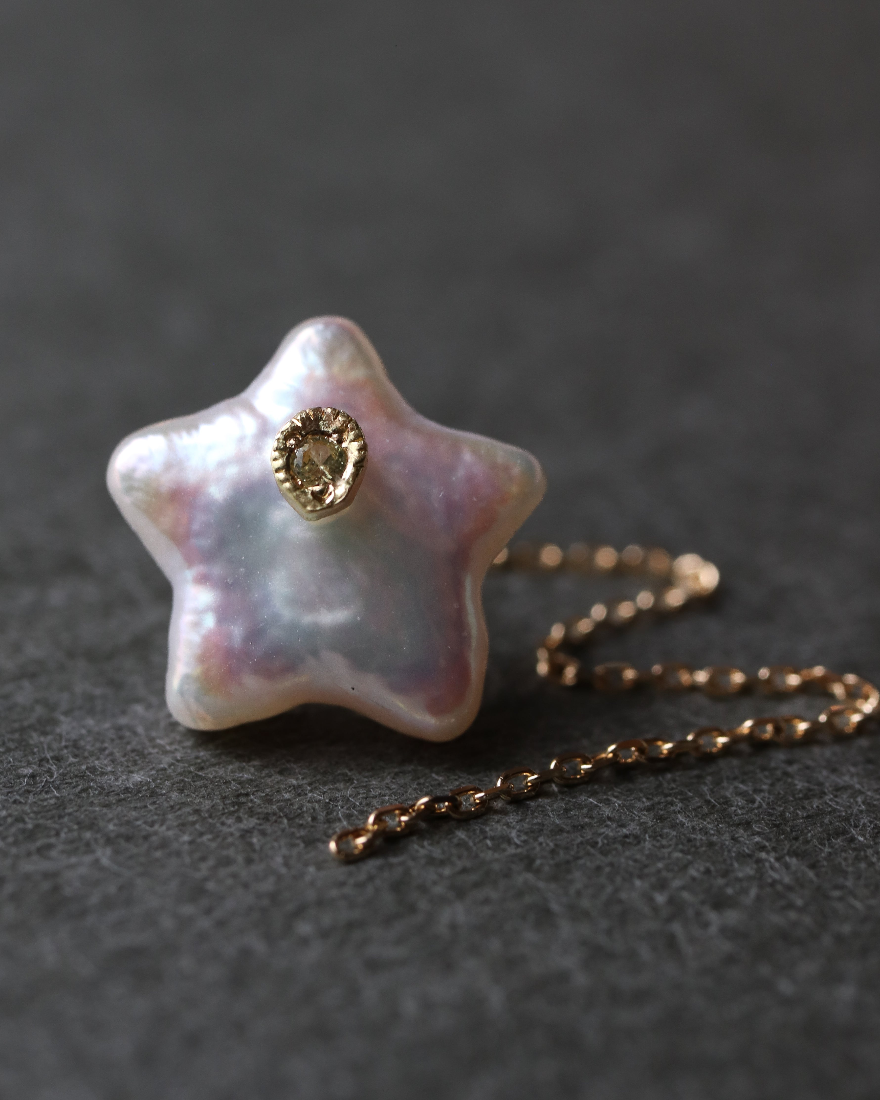Flat Pierced Earring - Pearl - B