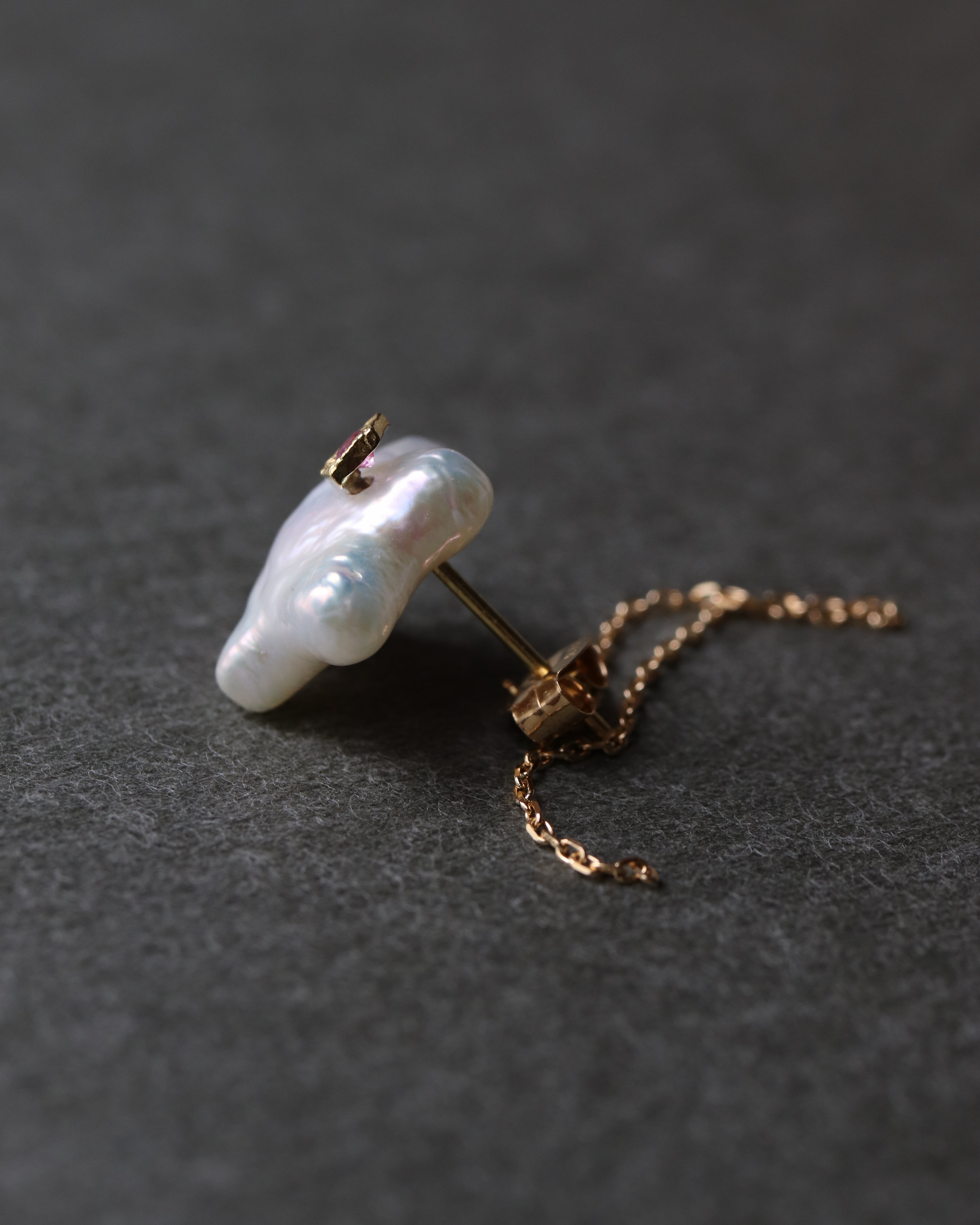 Flat Pierced Earring - Pearl -D