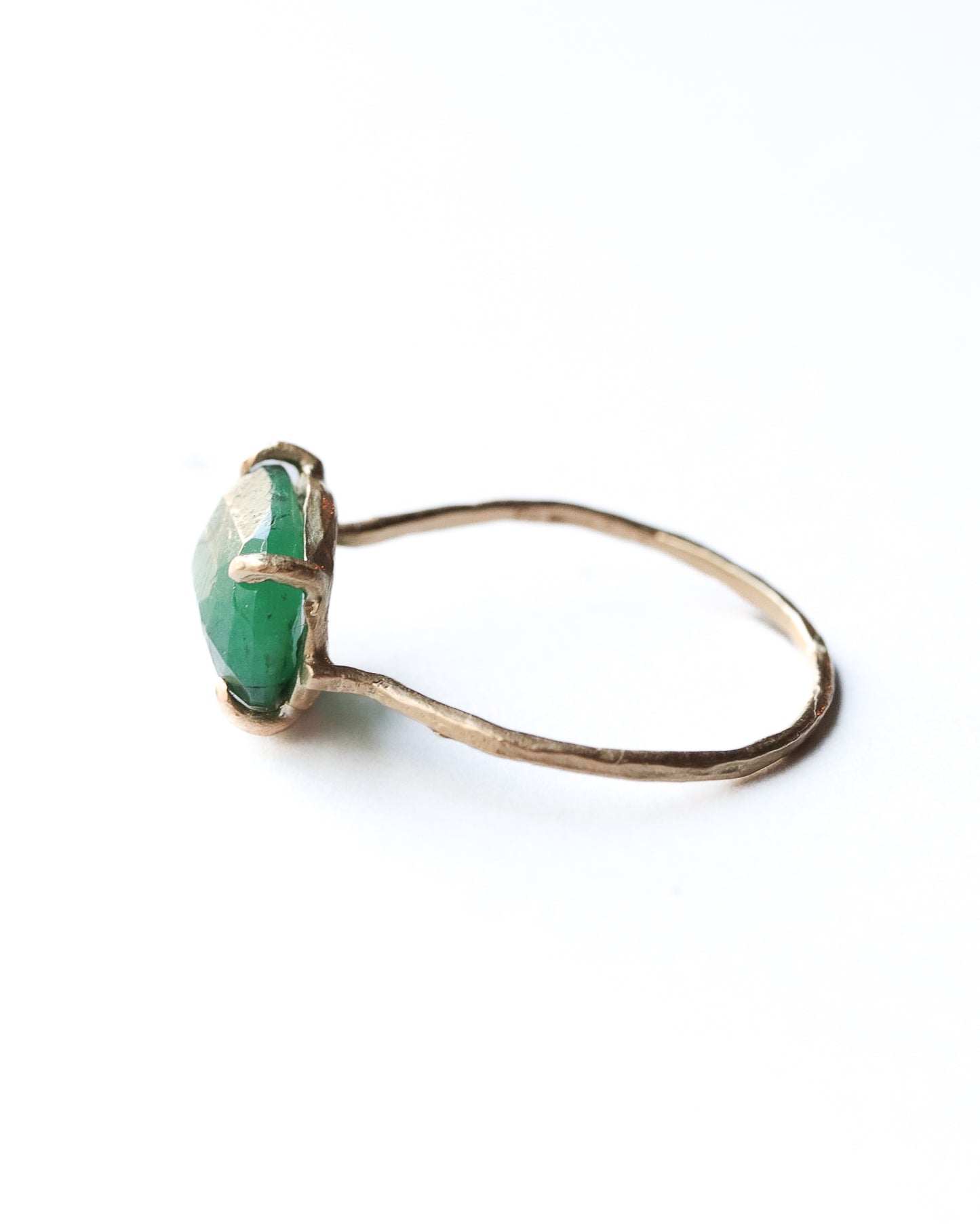 Flat Ring - Emerald -