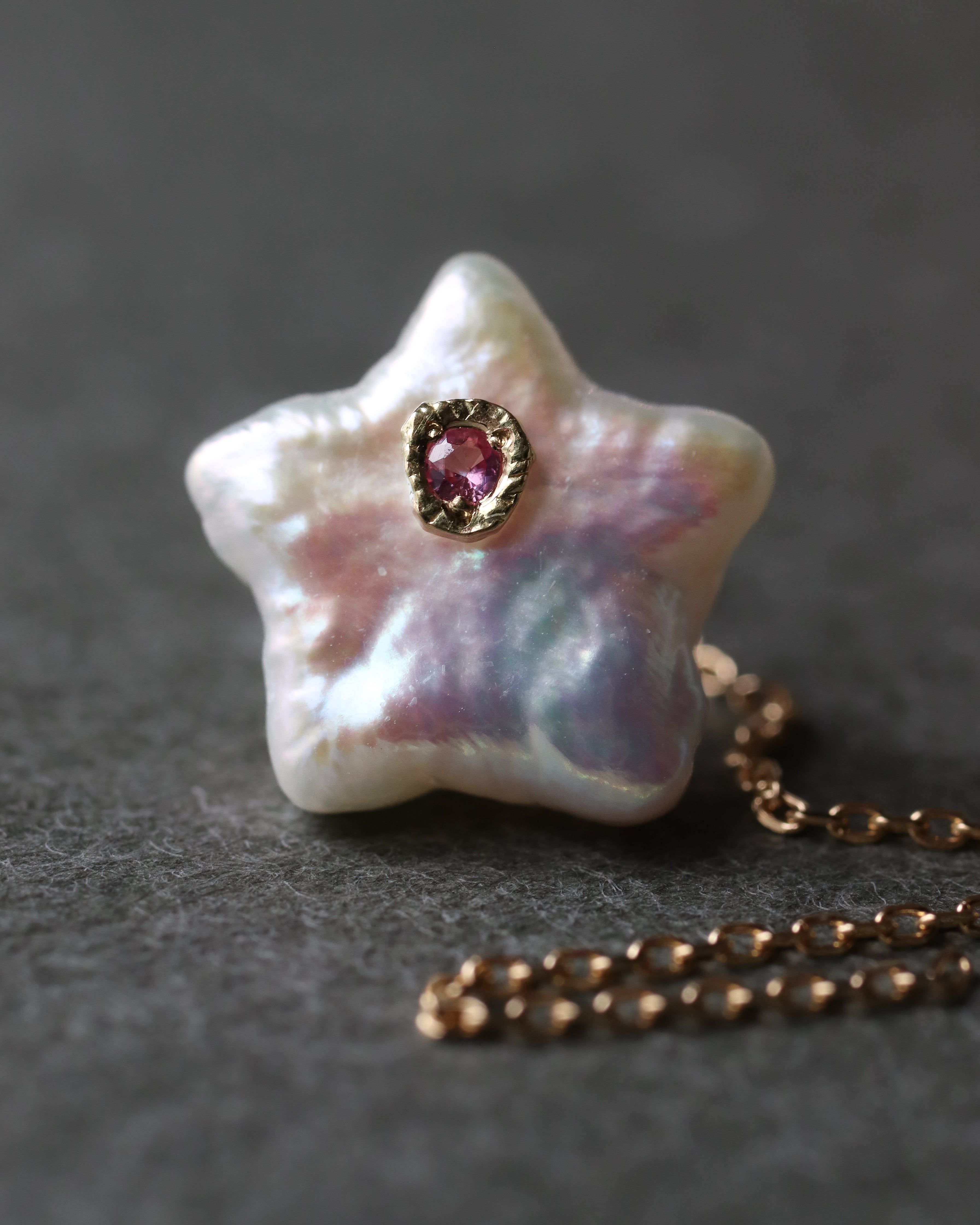 Flat Pierced Earring - Pearl - E