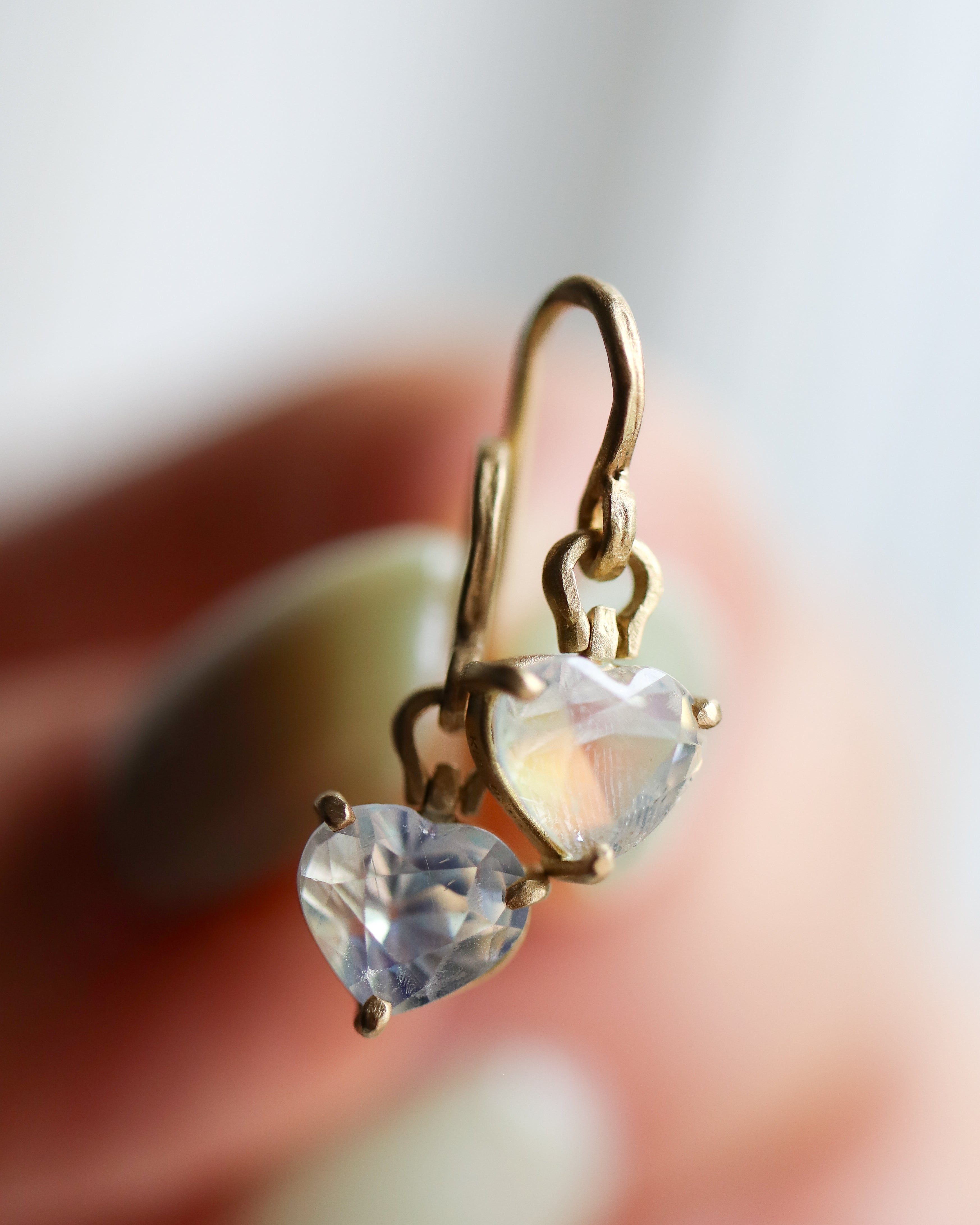 Horse Shoe Prong Pierced Earring - Rainbow Moon Stone -