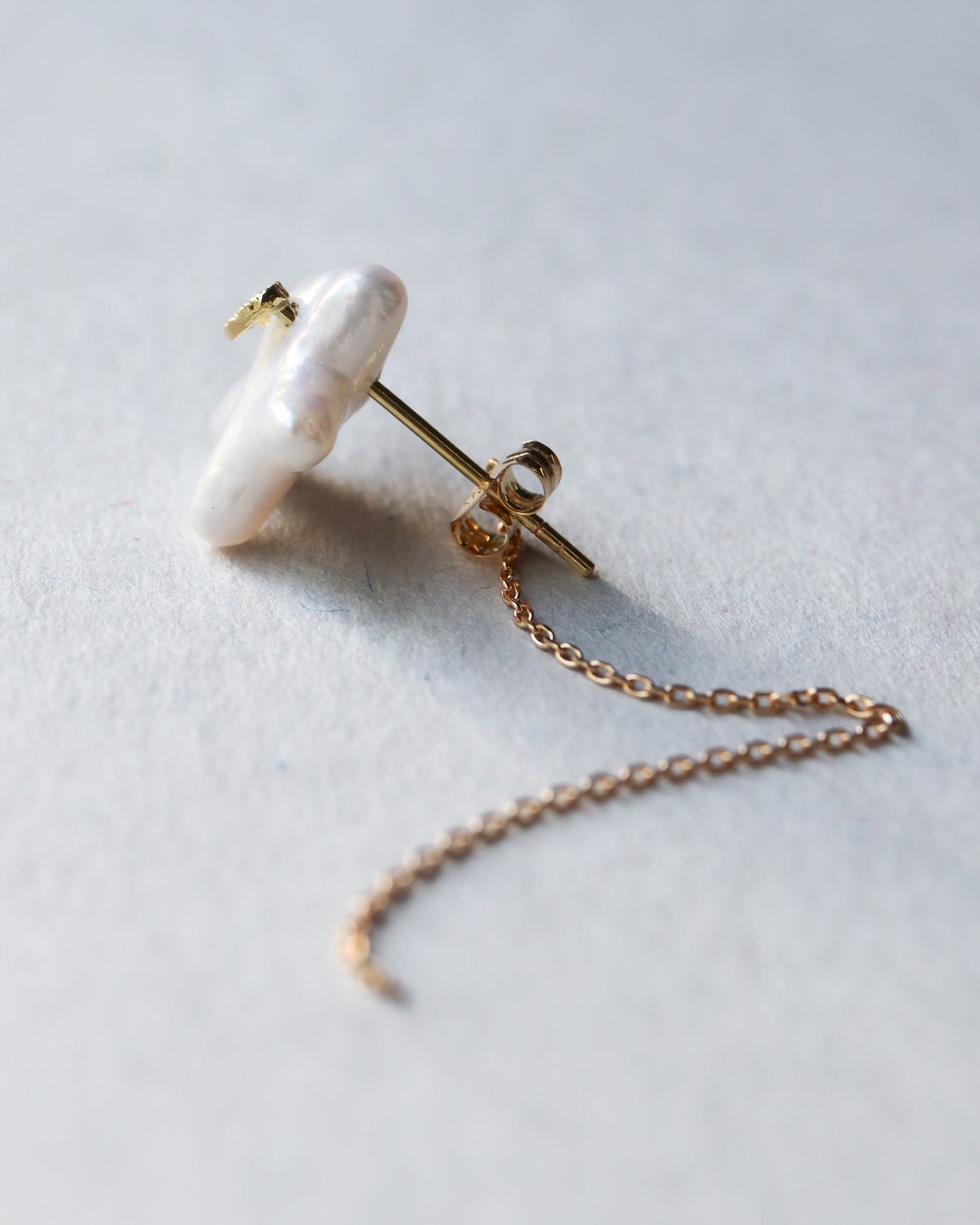 Flat Pierced Earring - Pearl / B -