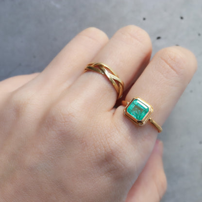 Column Ring - Emerald -