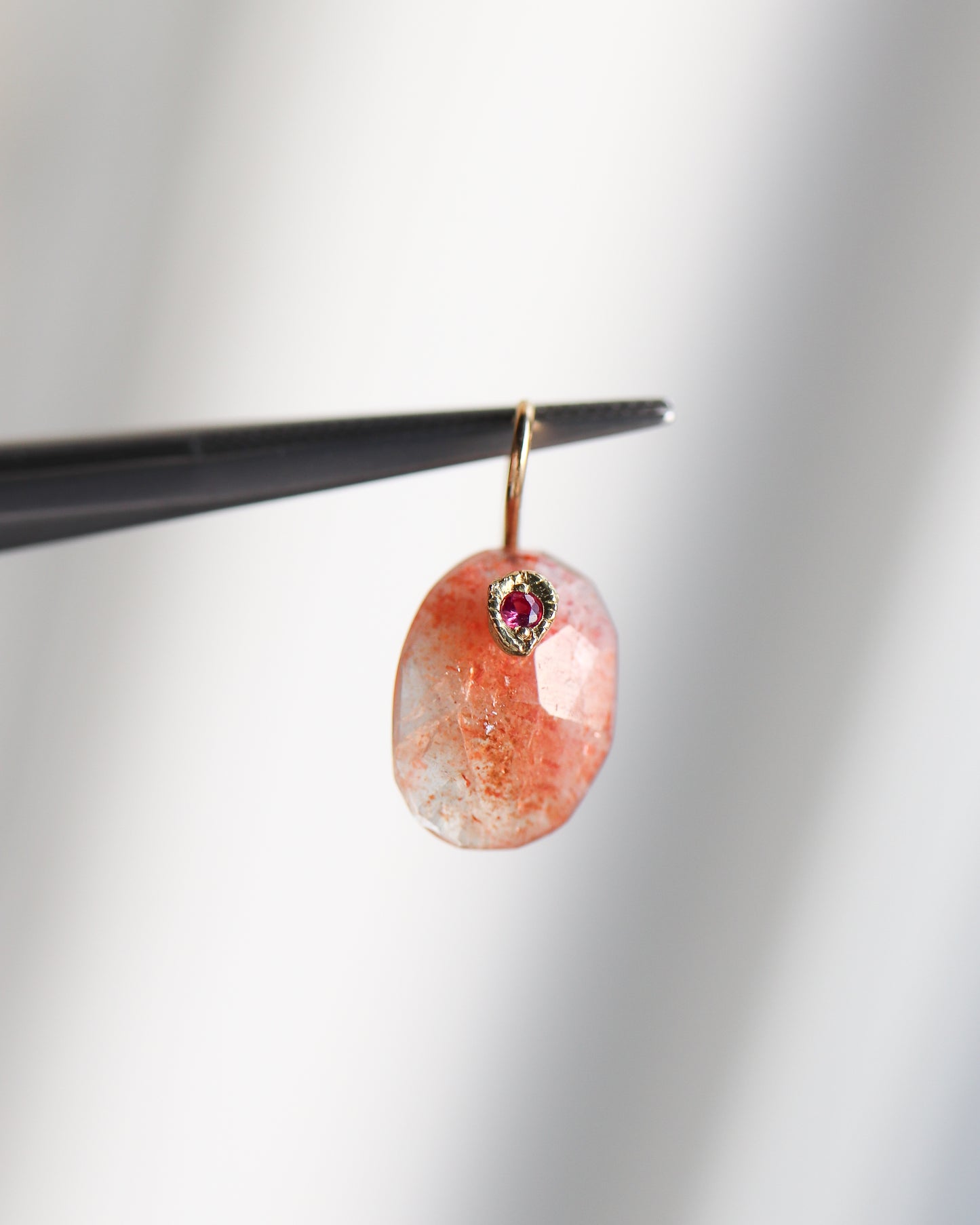 Flat Necklace - Sunstone -