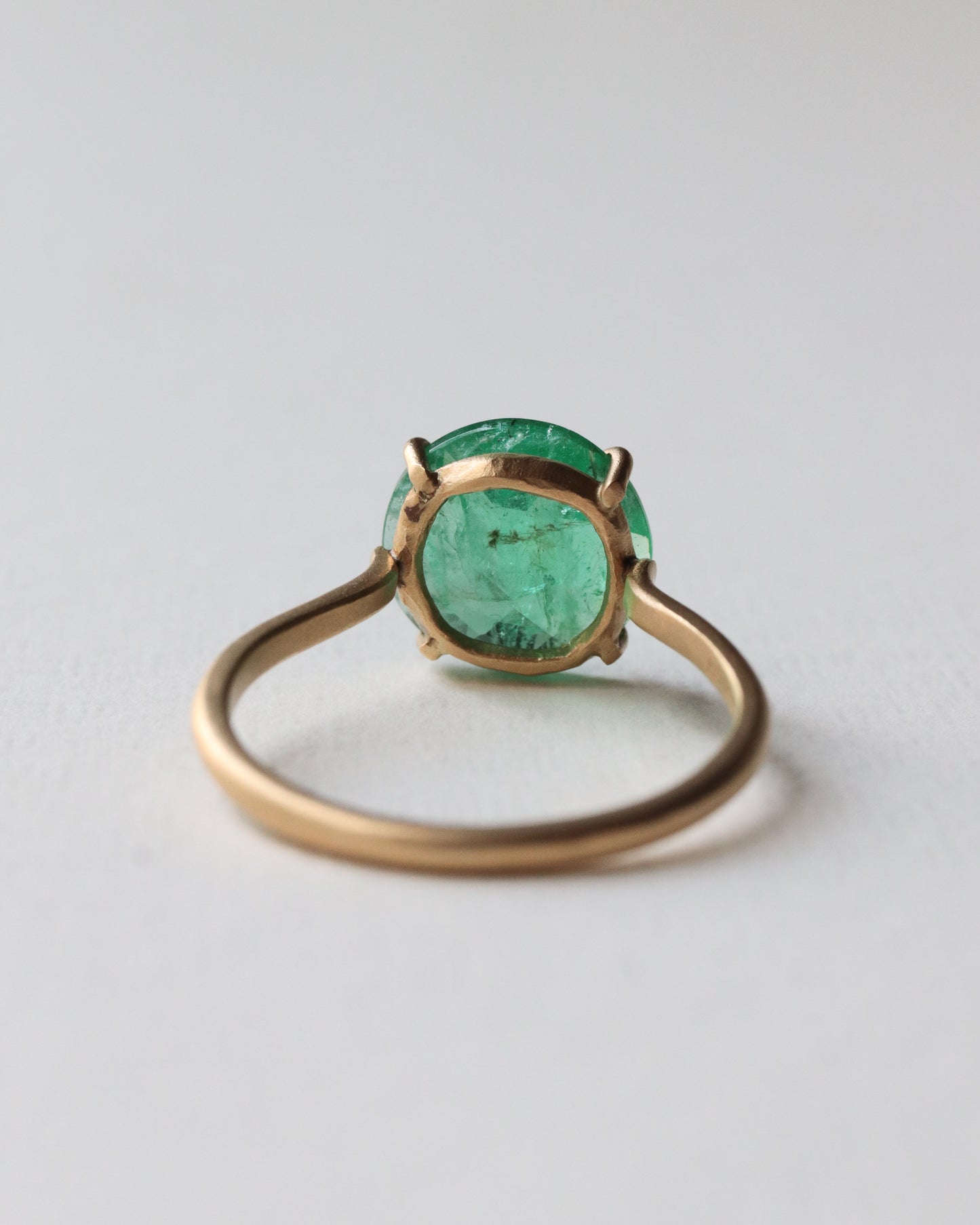 Prong Ring - Emerald -