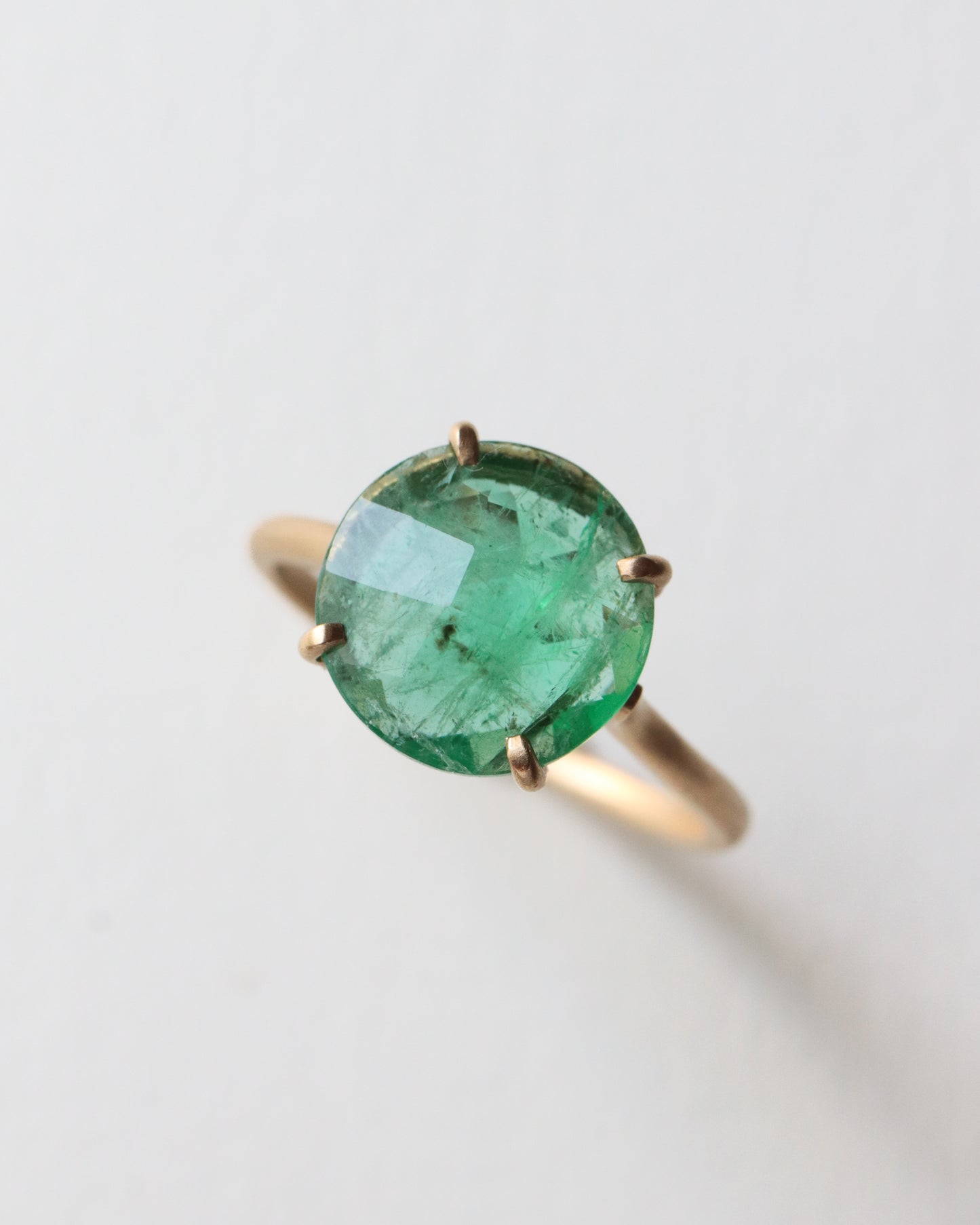 Prong Ring - Emerald -
