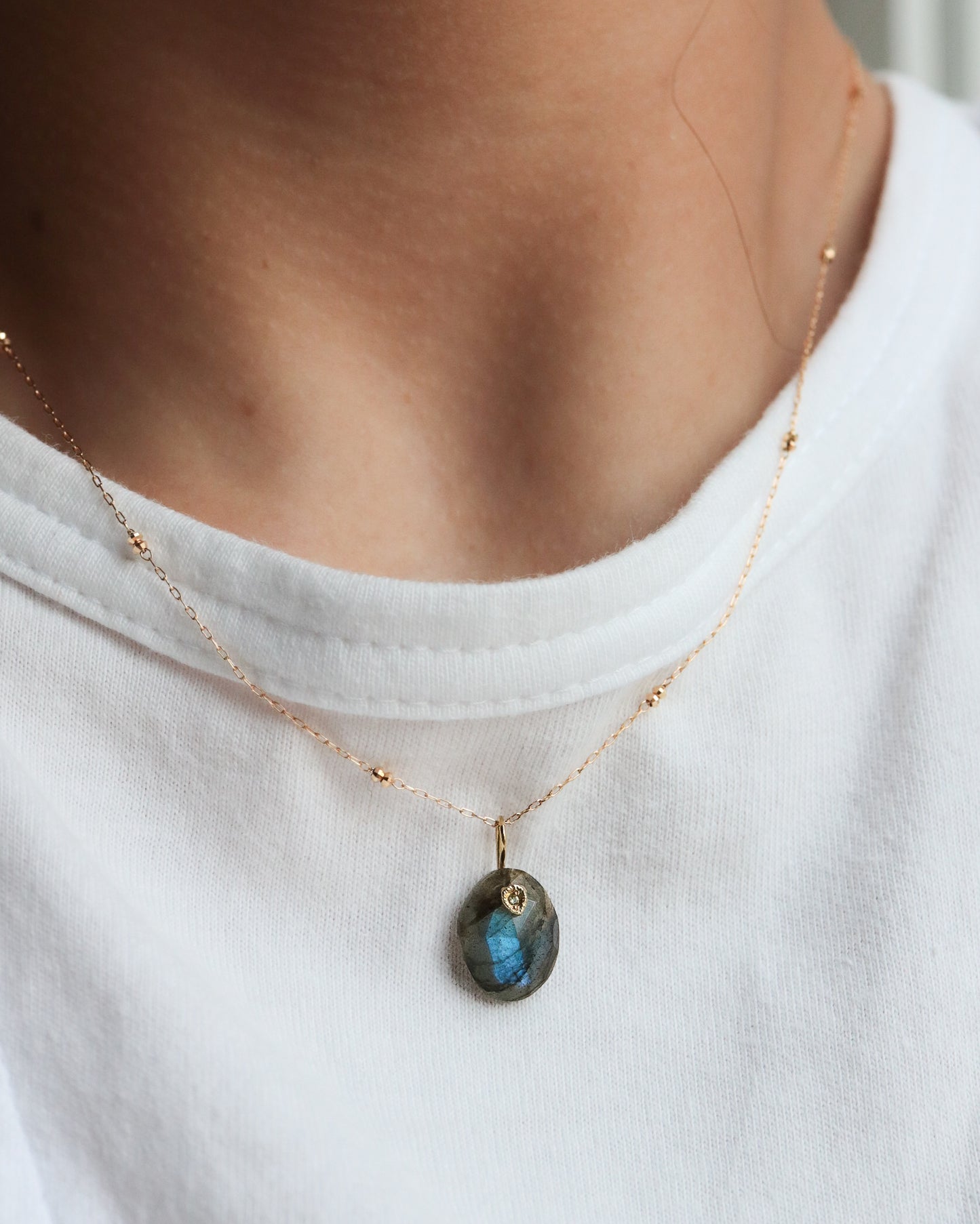 Flat Necklace - Labradorite -