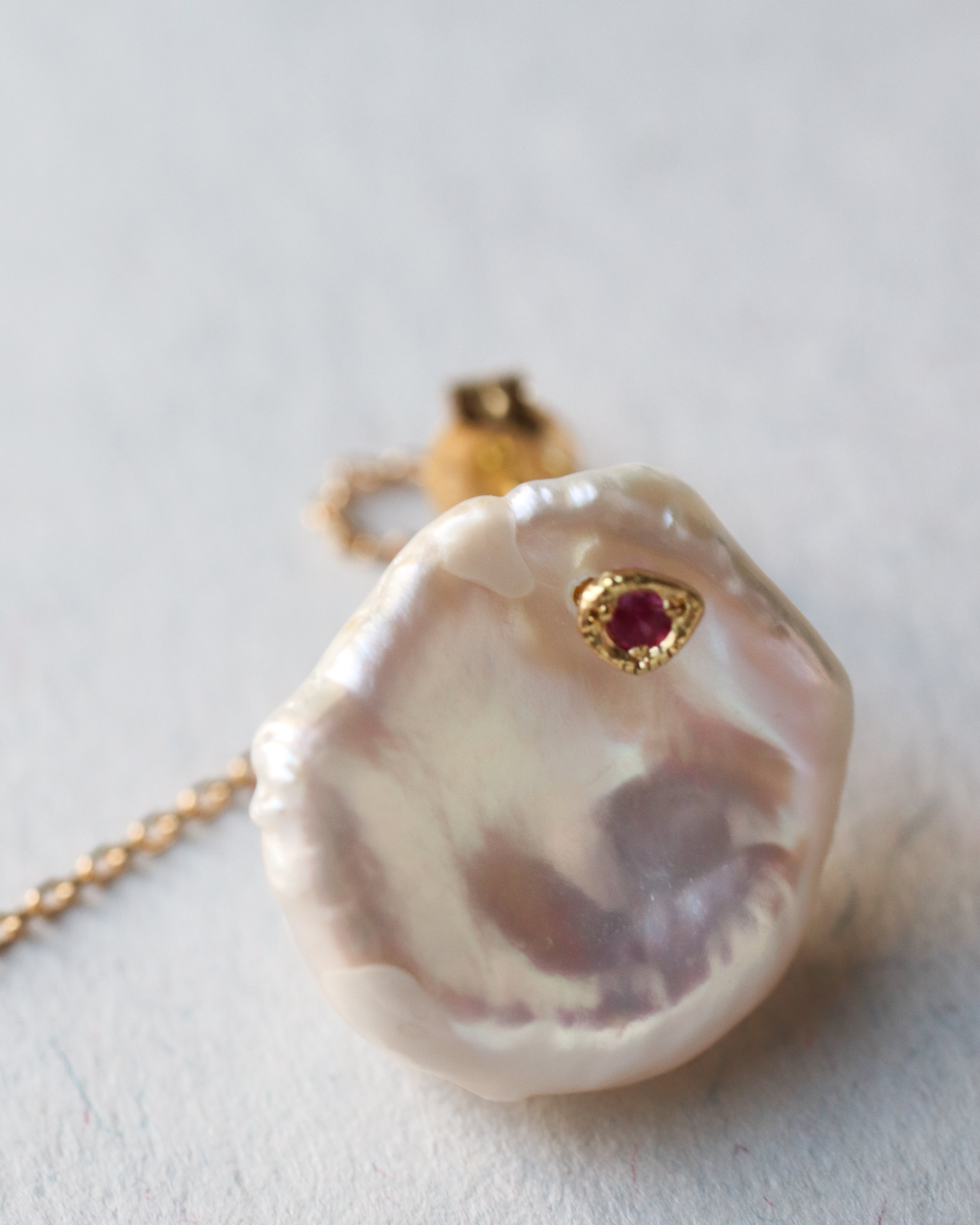 Flat Pierced Earring -  Keshi Pearl -