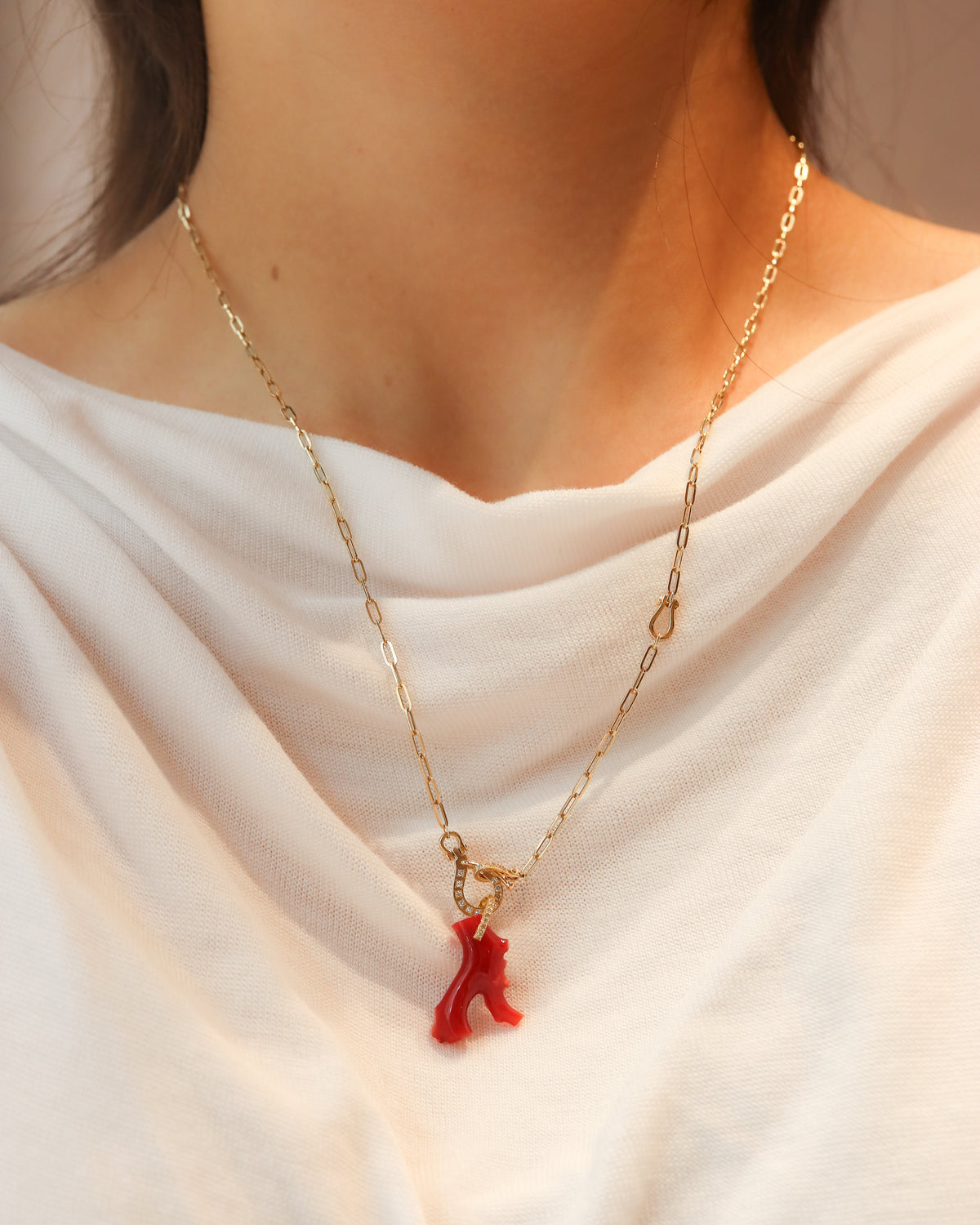 Hibiki Stone Necklace - Coral -