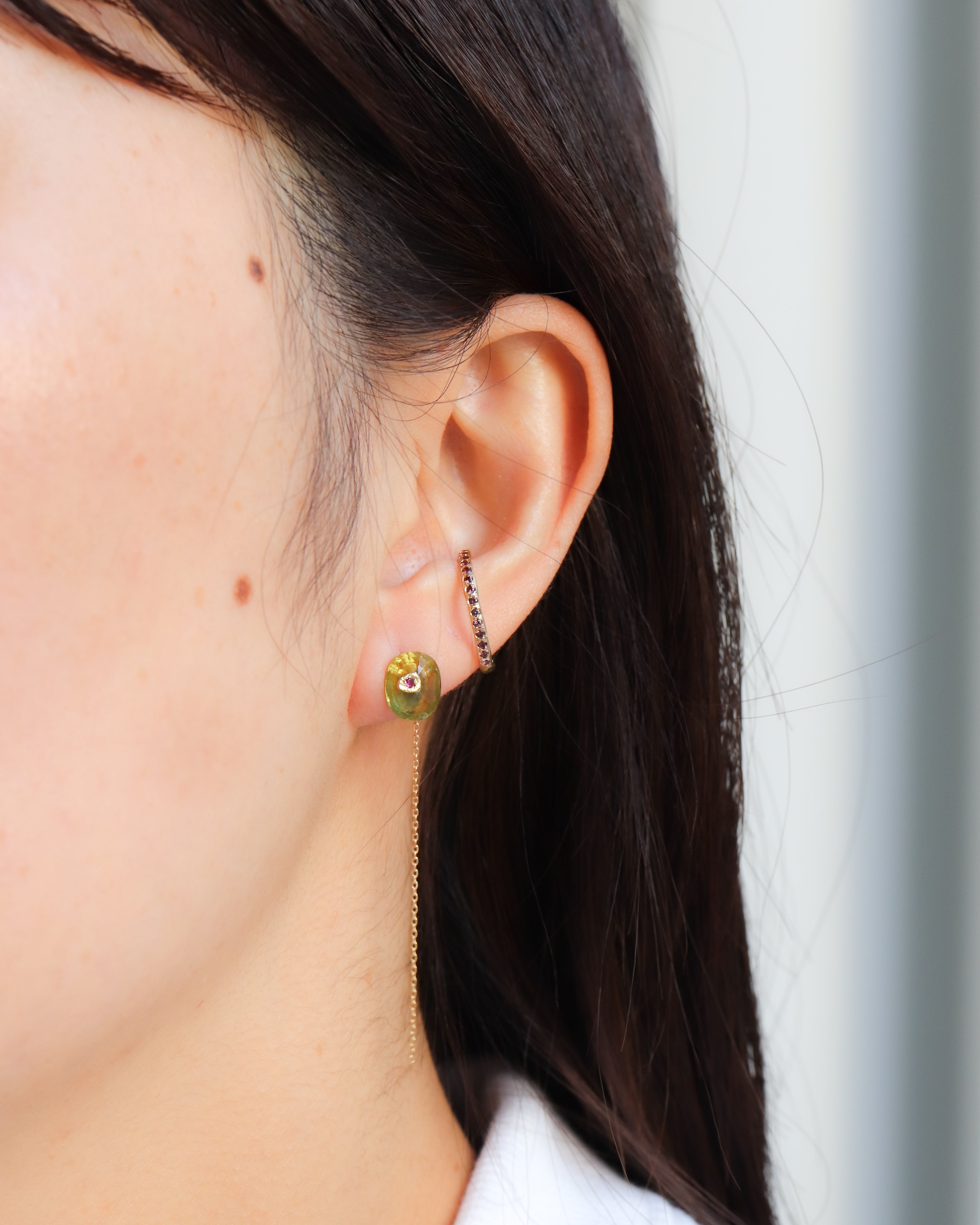Flat Pierced Earring - Sapphire -