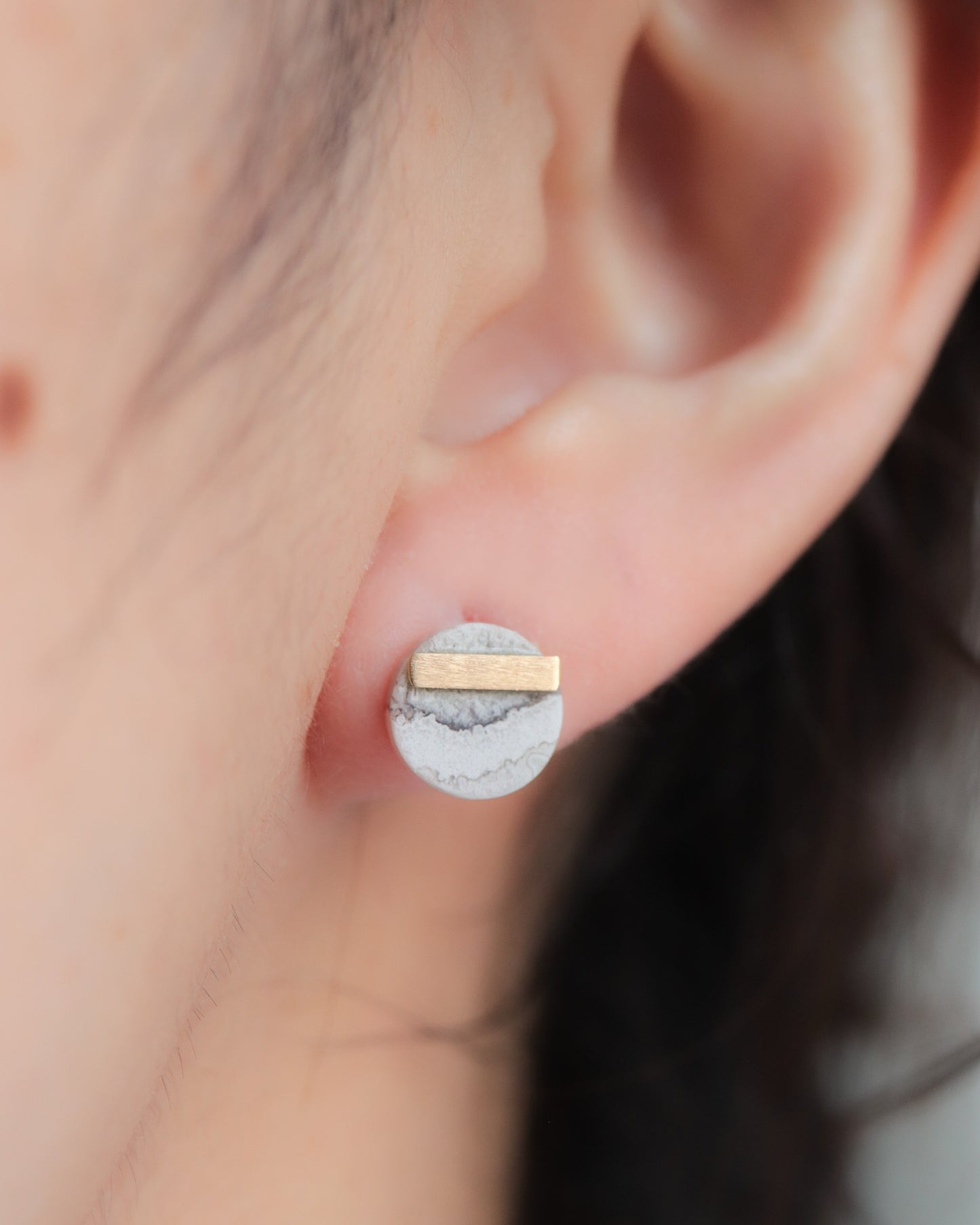 Bar stone Pierced Earring - Agate -