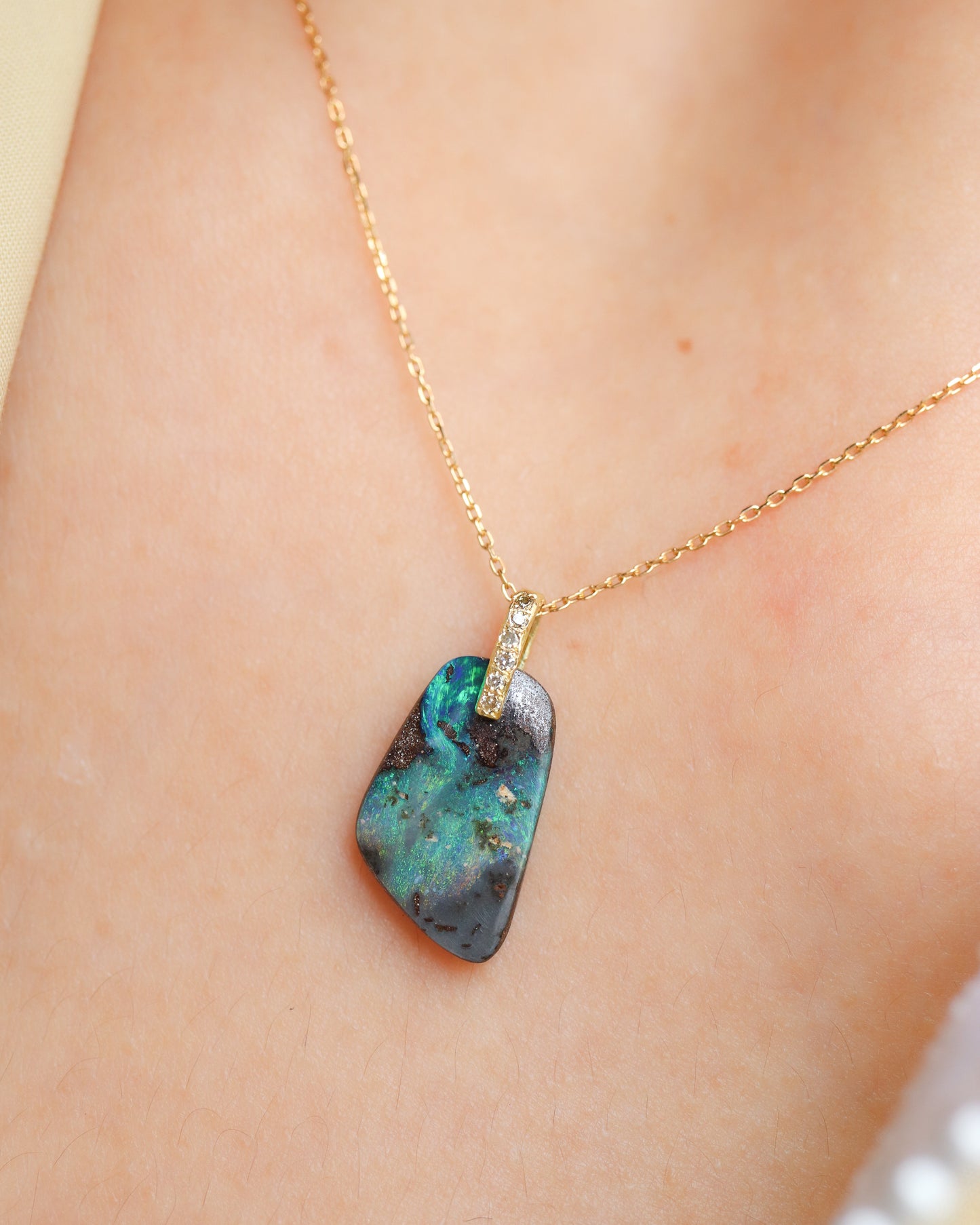 Hibiki Stone Necklace - Boulder Opal / Diamond -