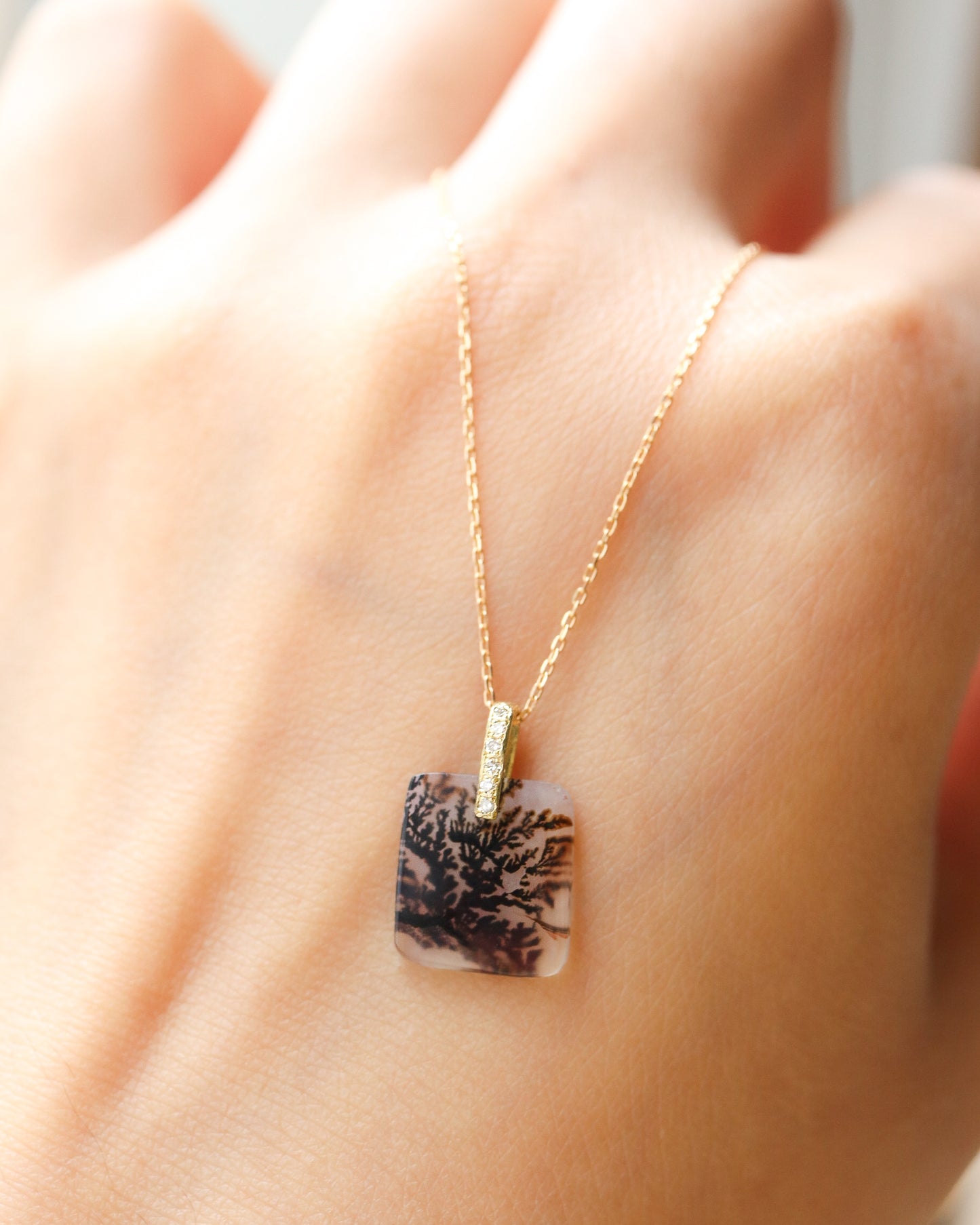 Hibiki Stone Necklace - Dendritic Quartz / Diamond -