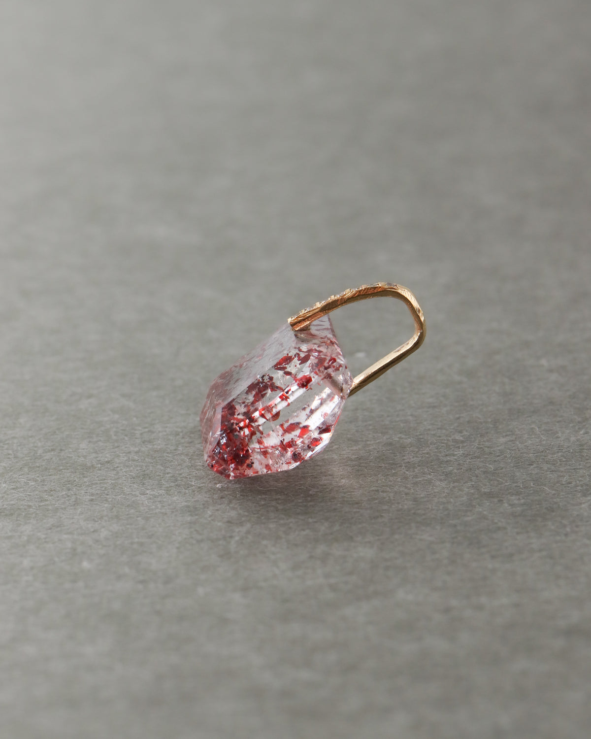 Hibiki Stone Necklace - Strawberry Quartz -
