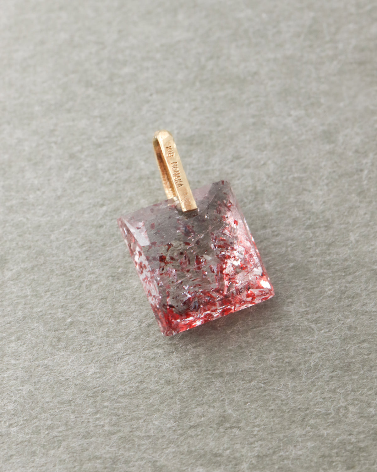 Hibiki Stone Necklace - Strawberry Quartz -