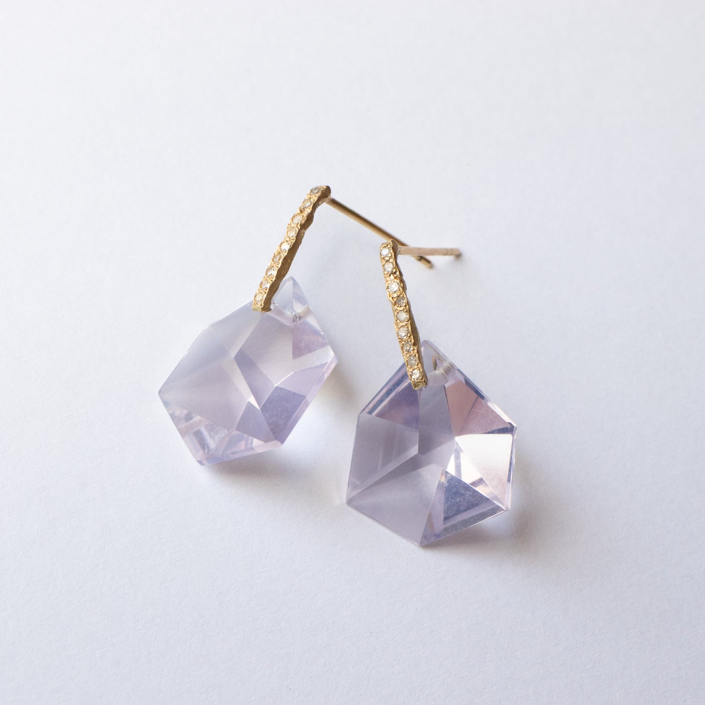 Hibiki Stone Pierced Earring - Lavender Quartz /  Diamond -