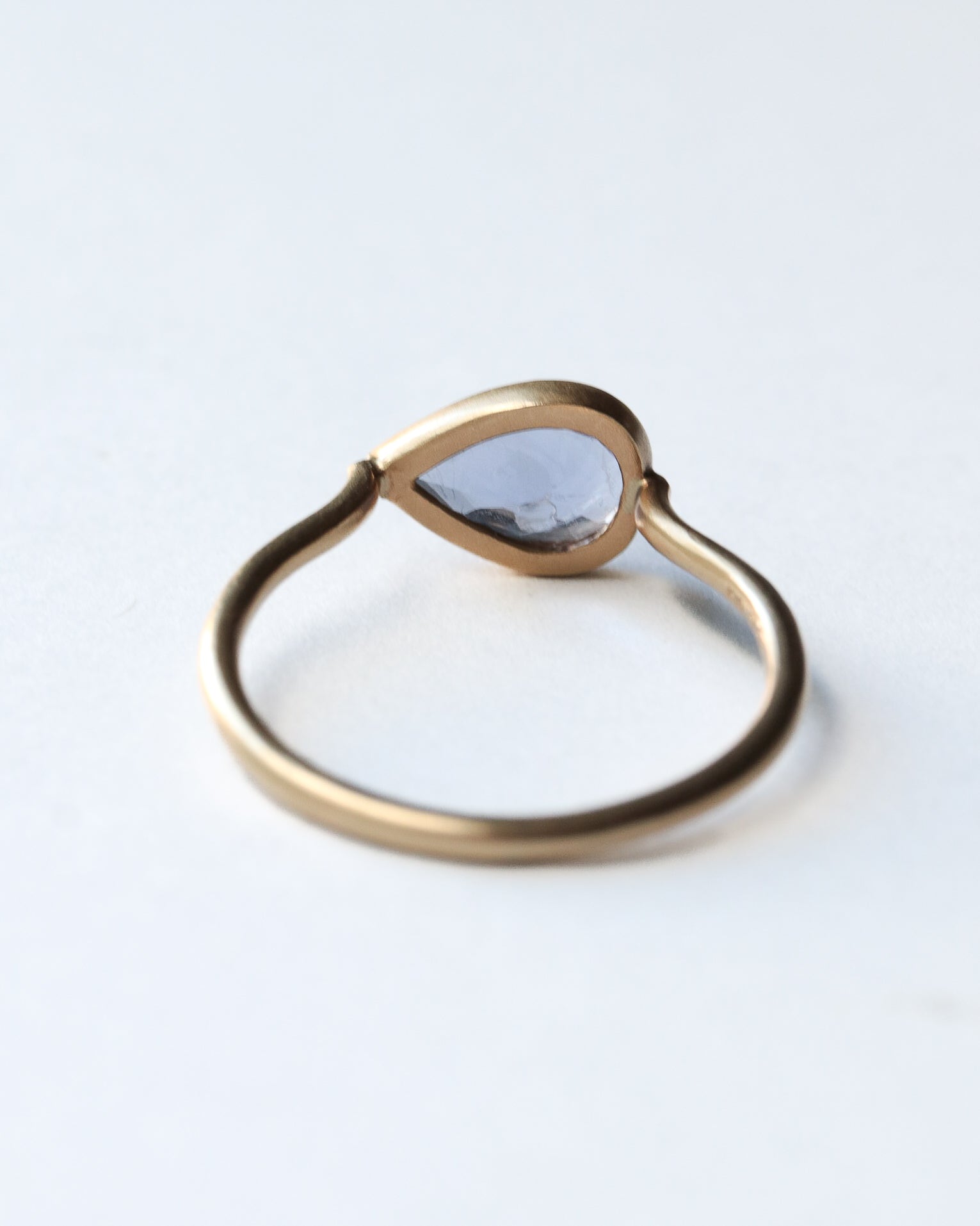 Collet Ring - Hackmanite -