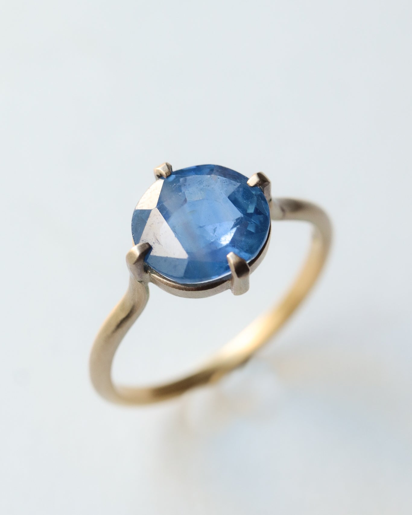 Prong Ring  - Sapphire -