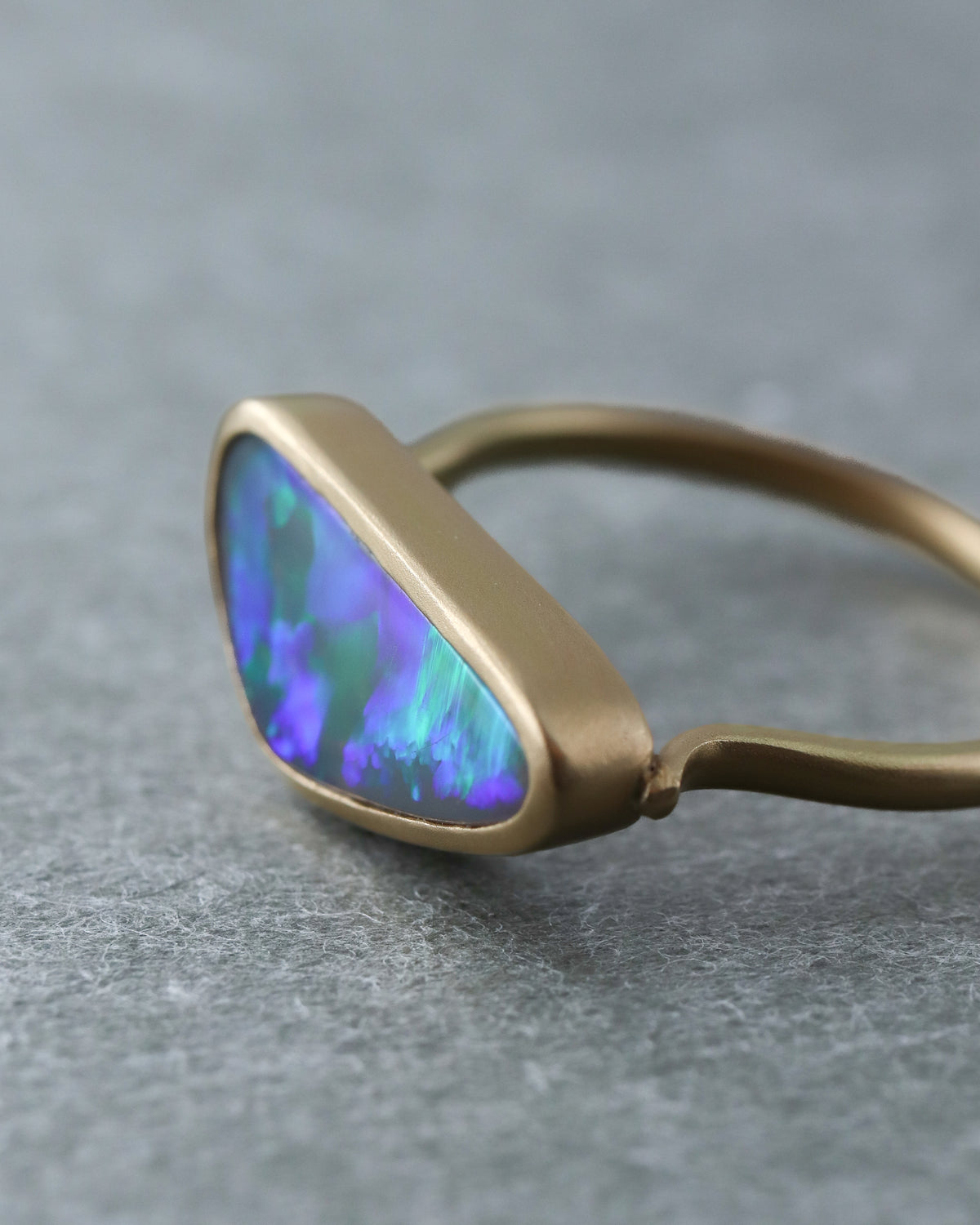 Collet Ring  - Crystal Black Opal -