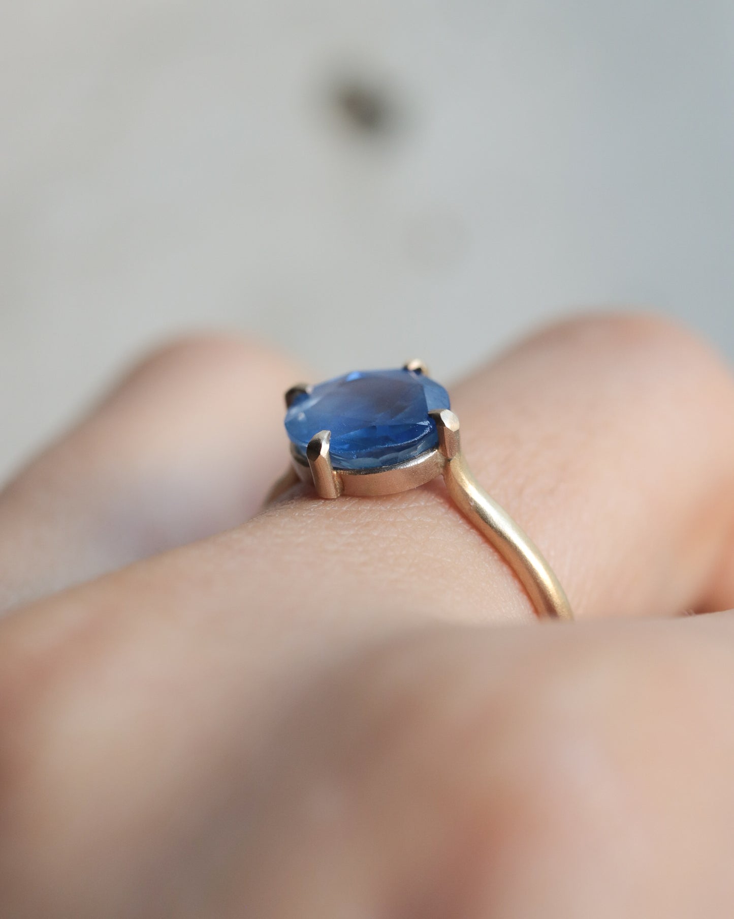 Prong Ring  - Sapphire -