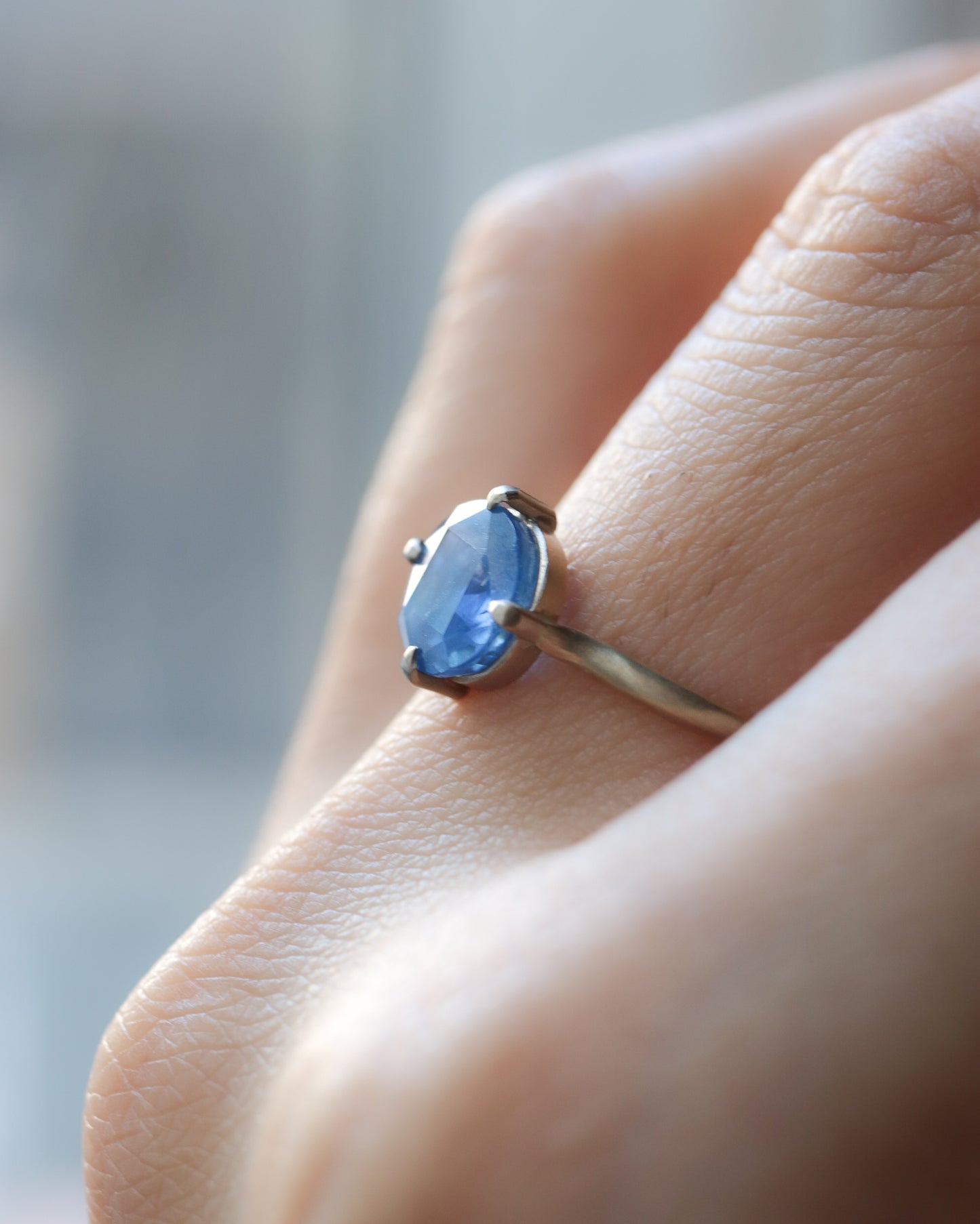 Prong Ring  - Sapphire -