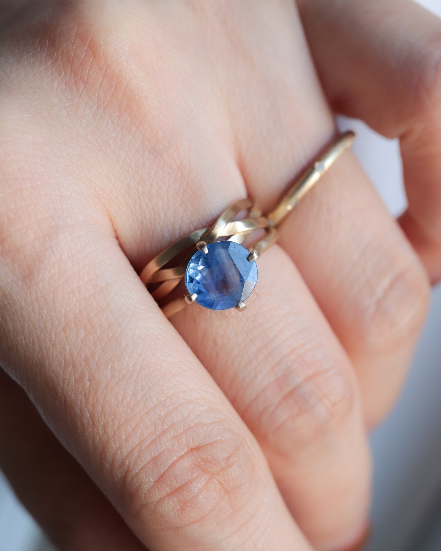 Prong Ring  - Sapphire -