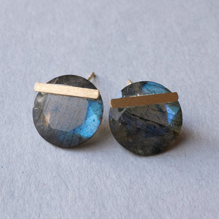 Bar stone Pierced Earring - Labradorite -