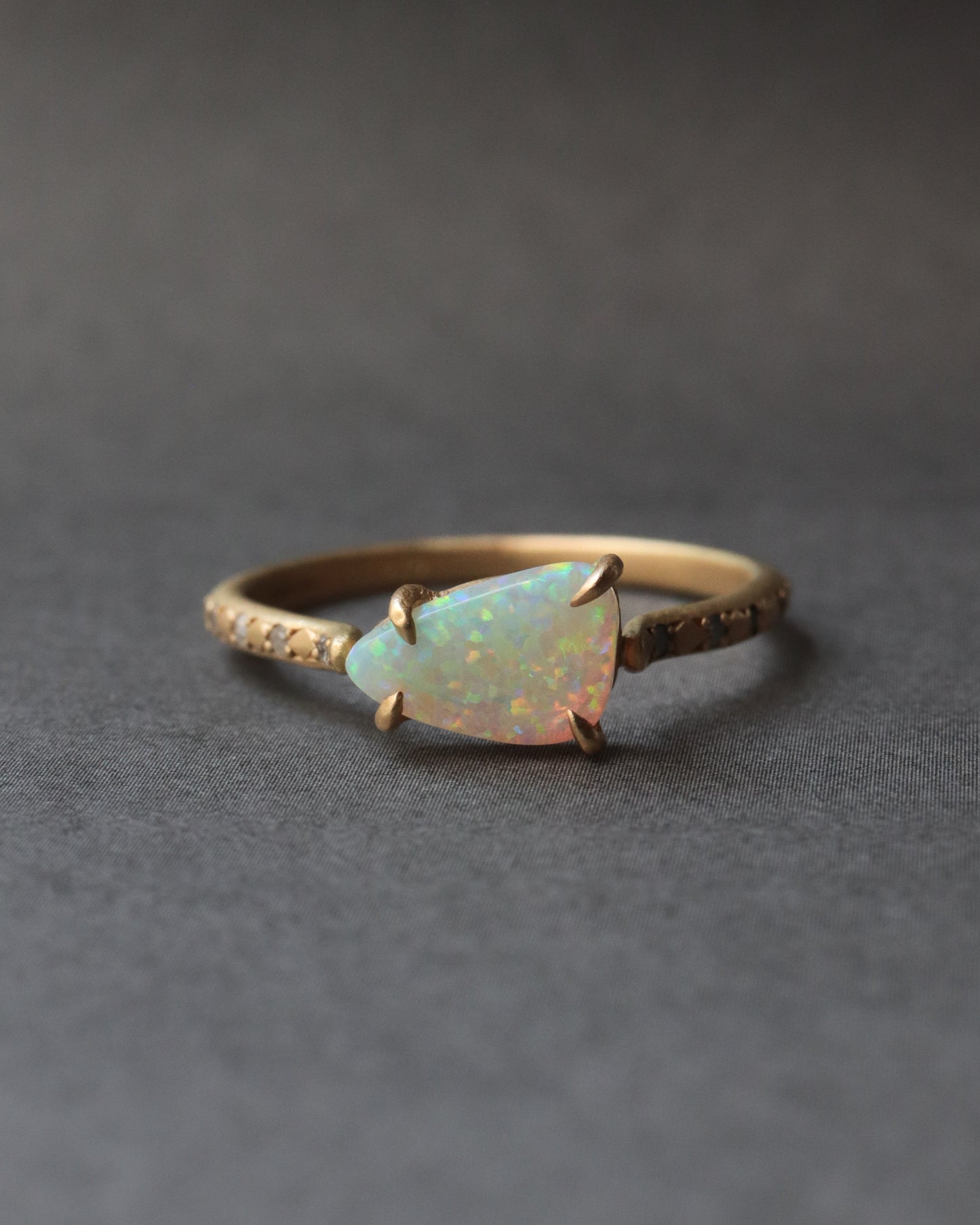 Prong Ring - Opal -