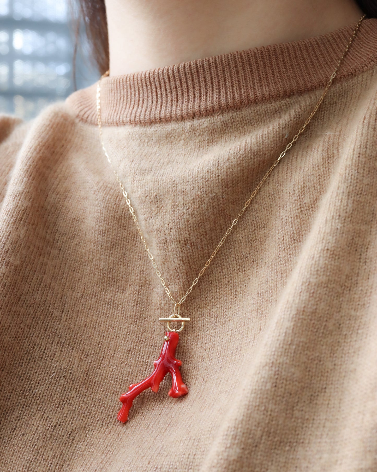 Mantel Stone Necklace - Coral -