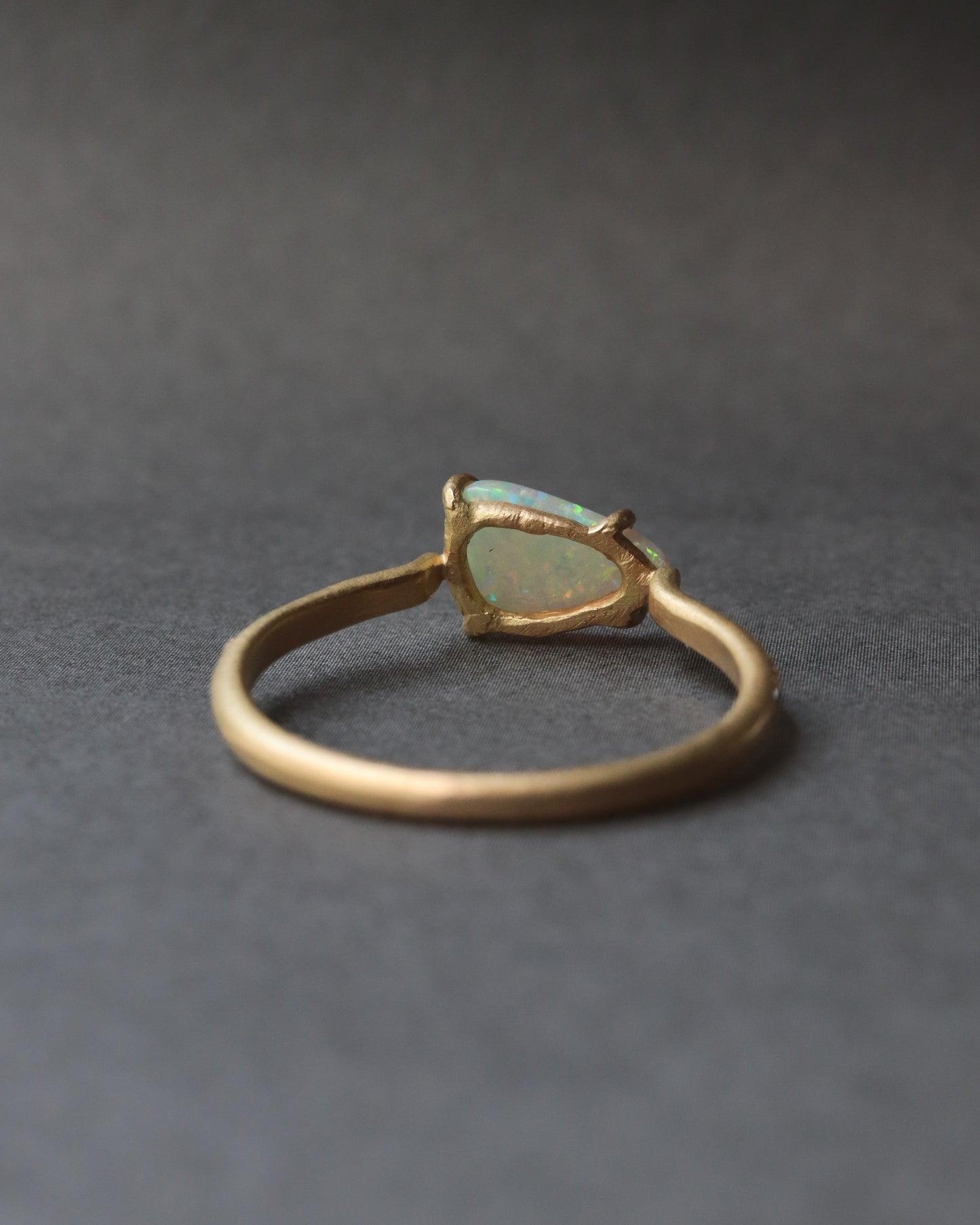 Prong Ring - Opal -