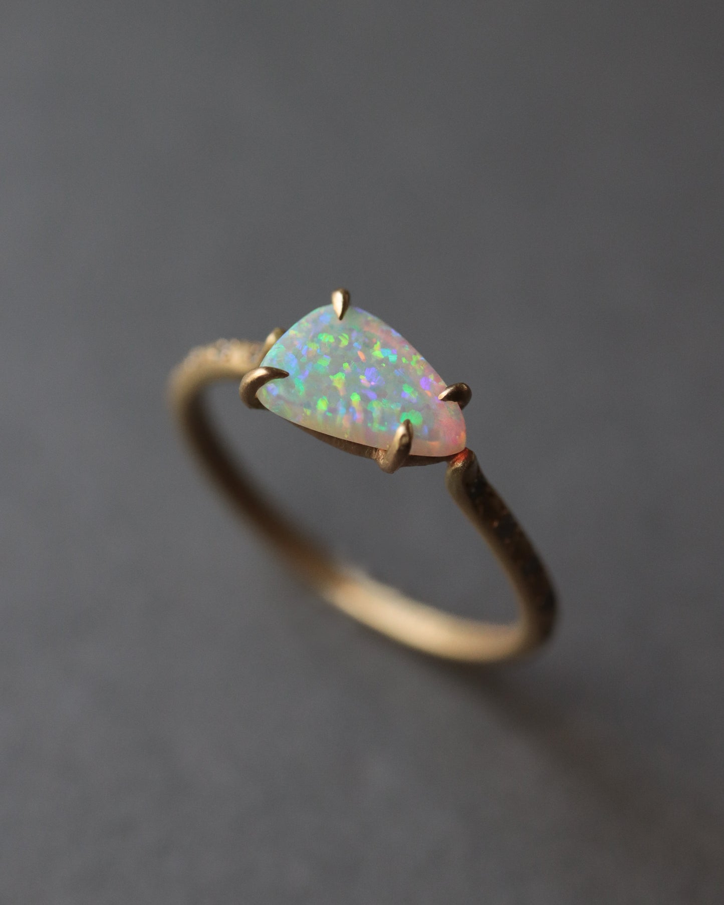 Prong Ring - Opal -