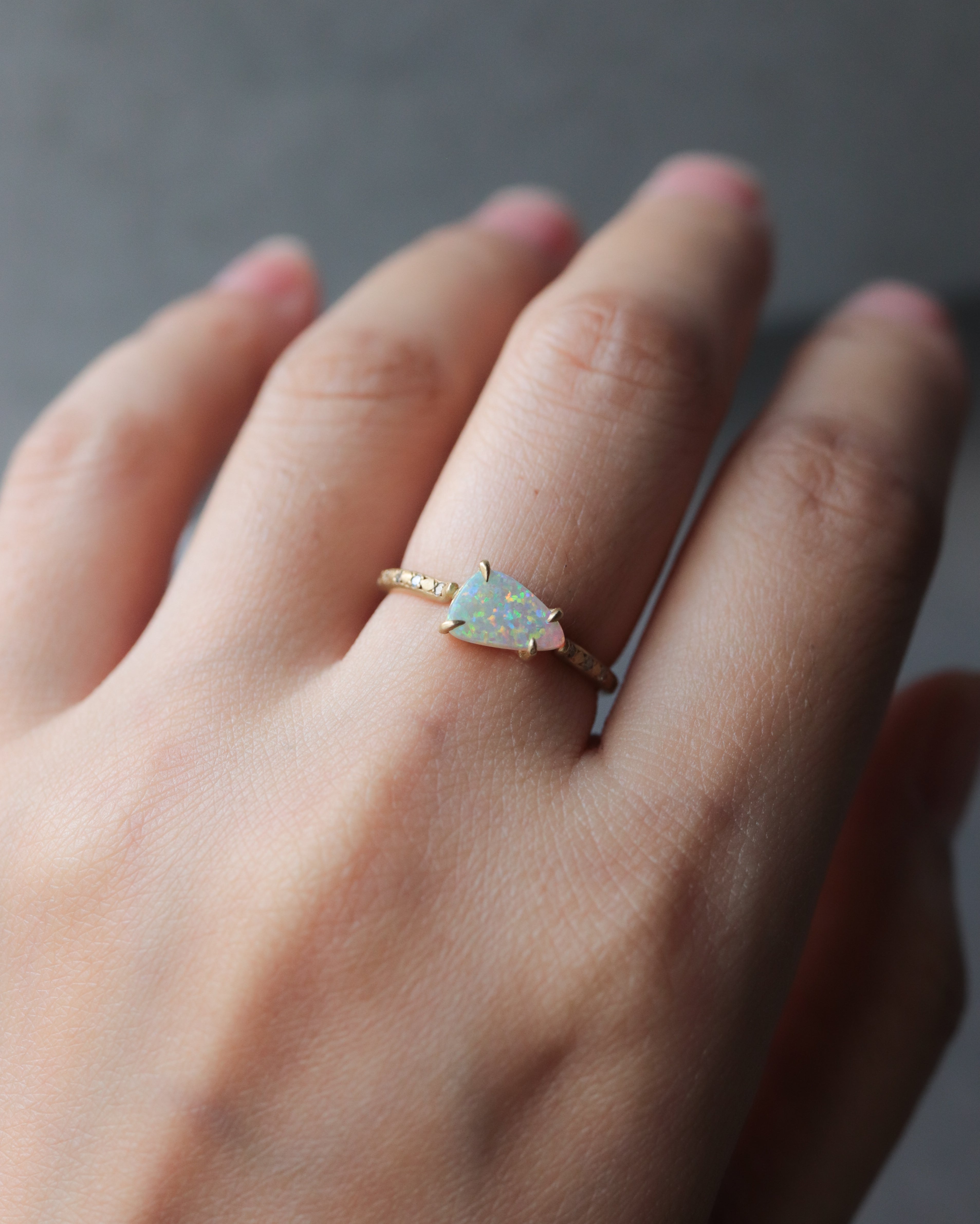 Prong Ring - Opal -