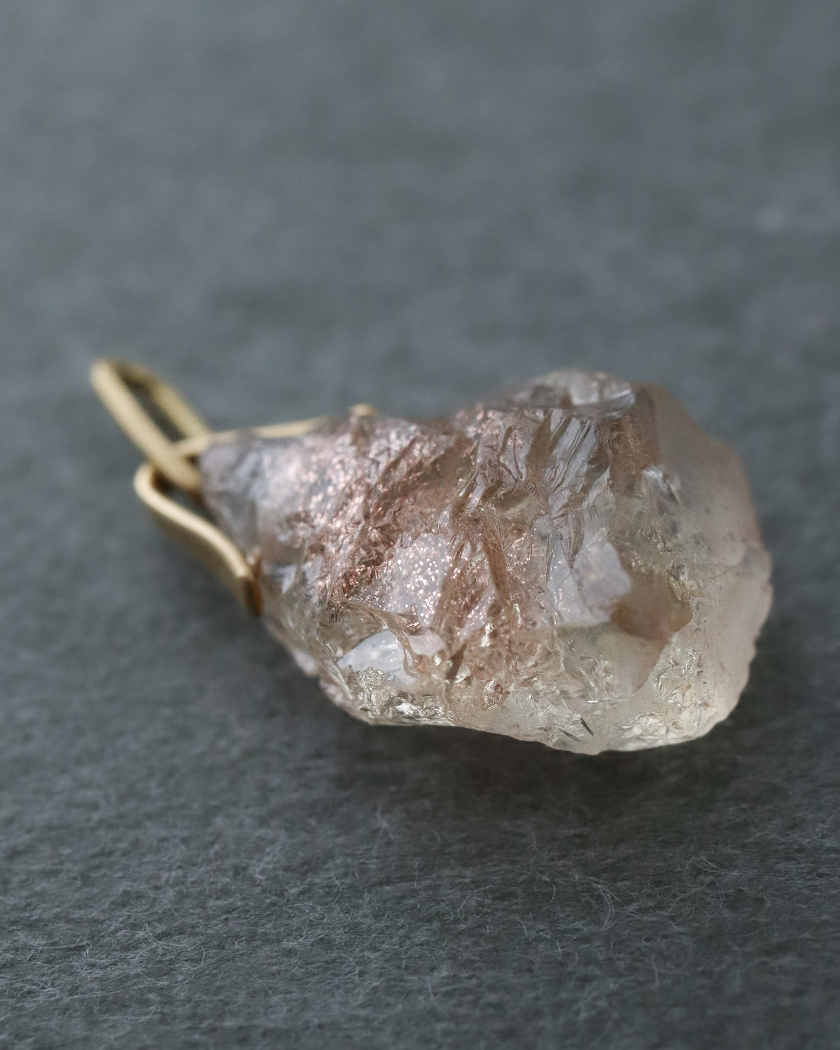 Horse Shoe Prong Necklace - Oregon Sunstone -