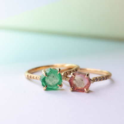 Prong Ring - Emerald Diamond-