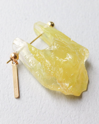 Rock Pierced Earring - Yellow Quartz -