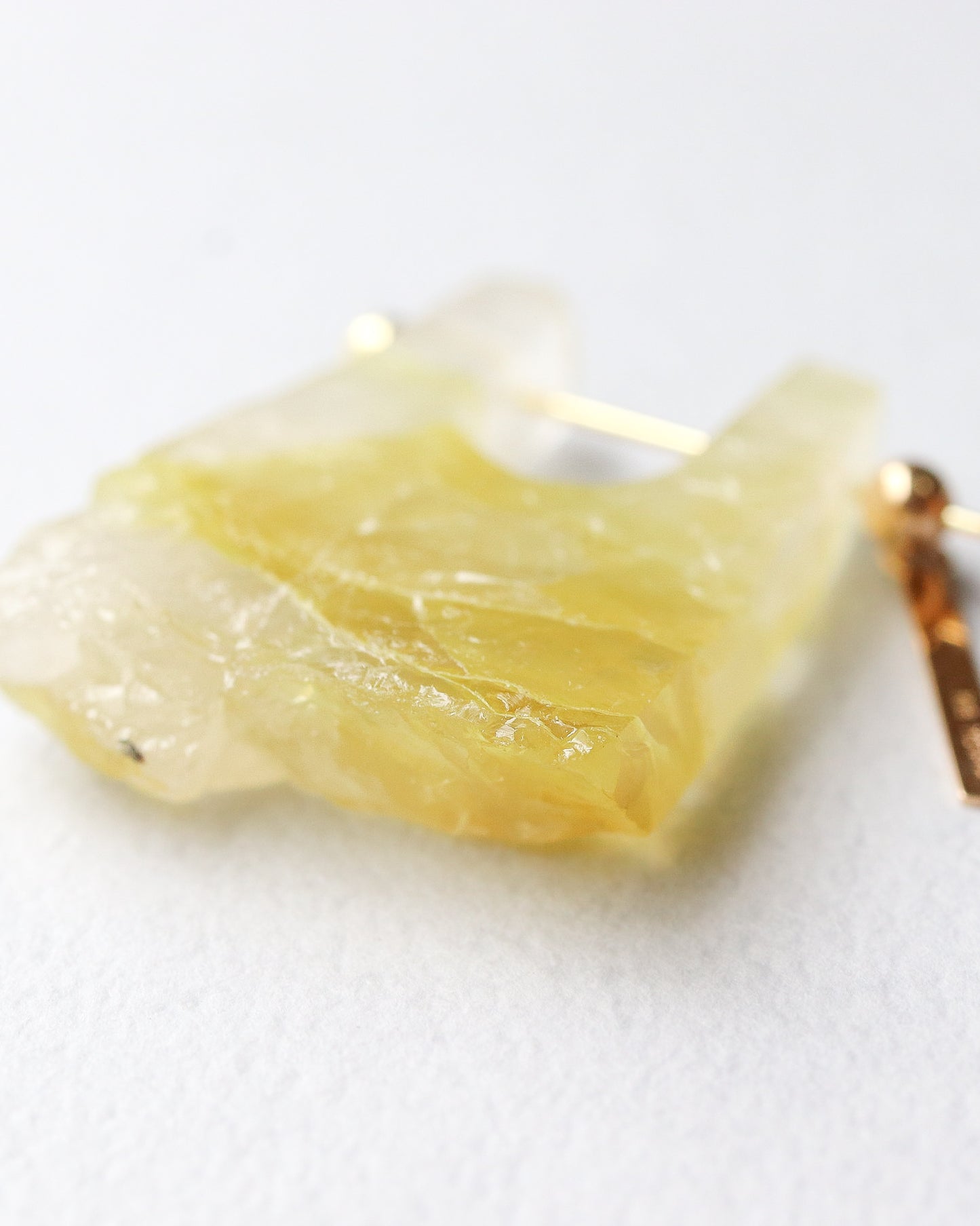 Rock Pierced Earring - Yellow Quartz -