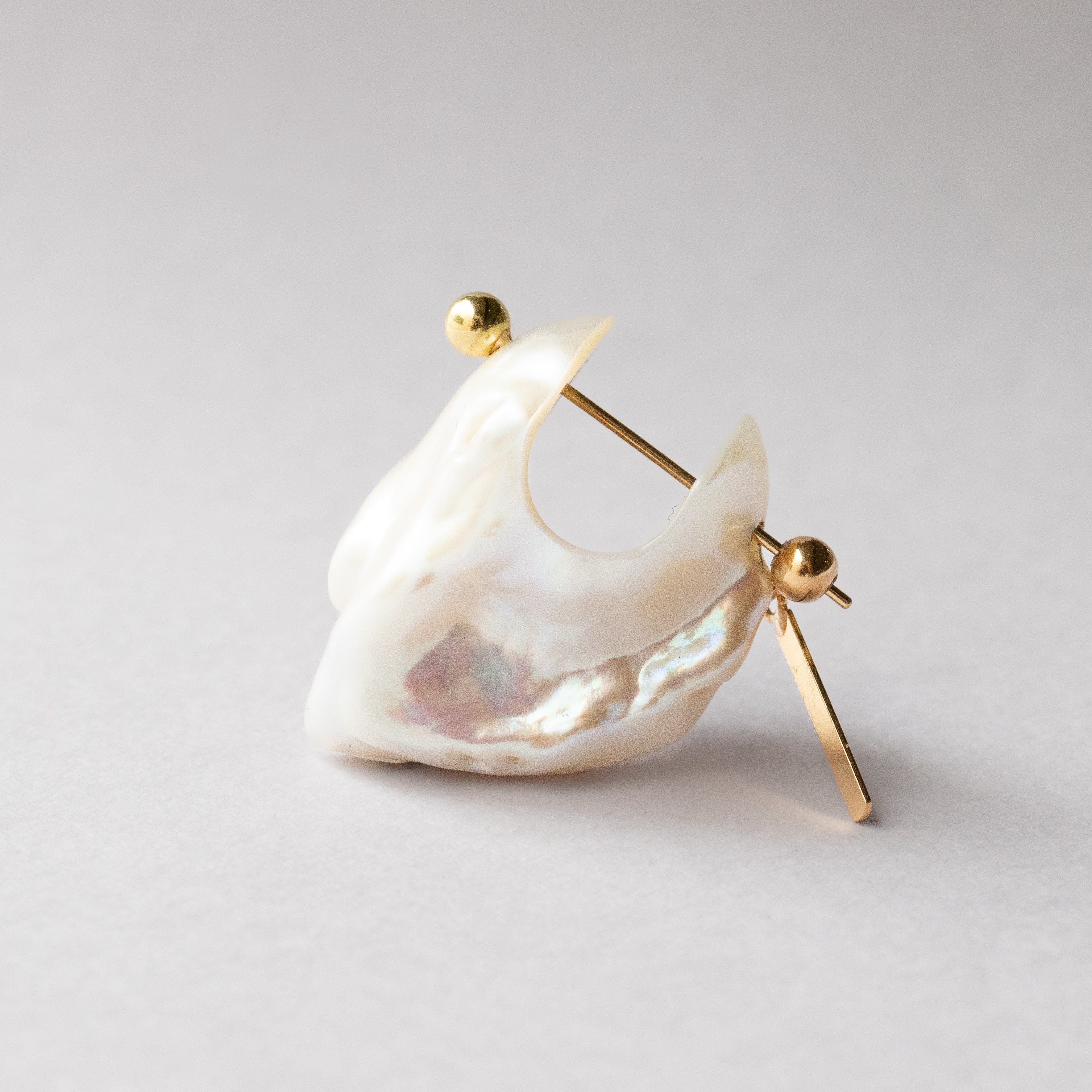 Rock Pierced Earring - Freshwater baroque pearl -