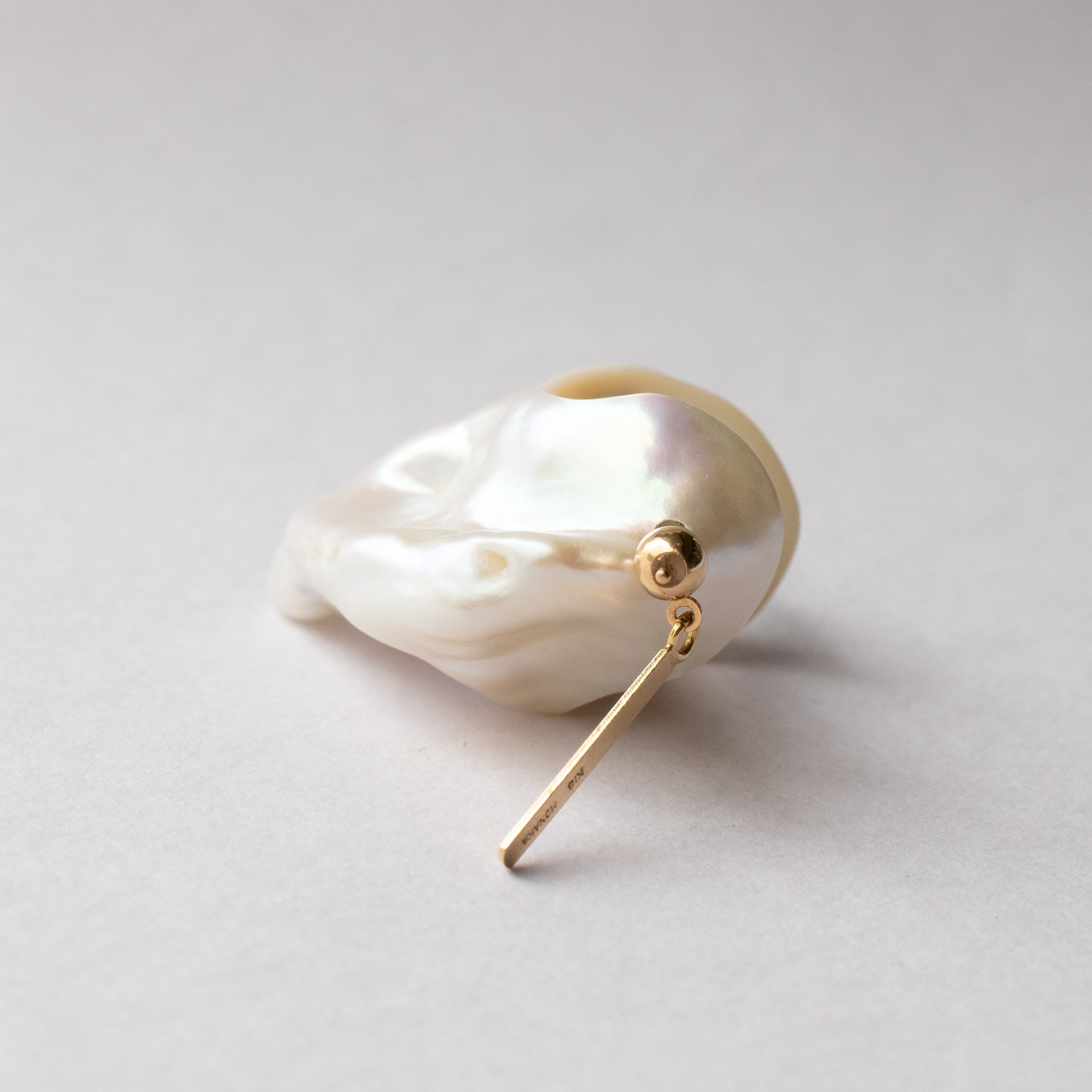 Rock Pierced Earring - Freshwater baroque pearl -