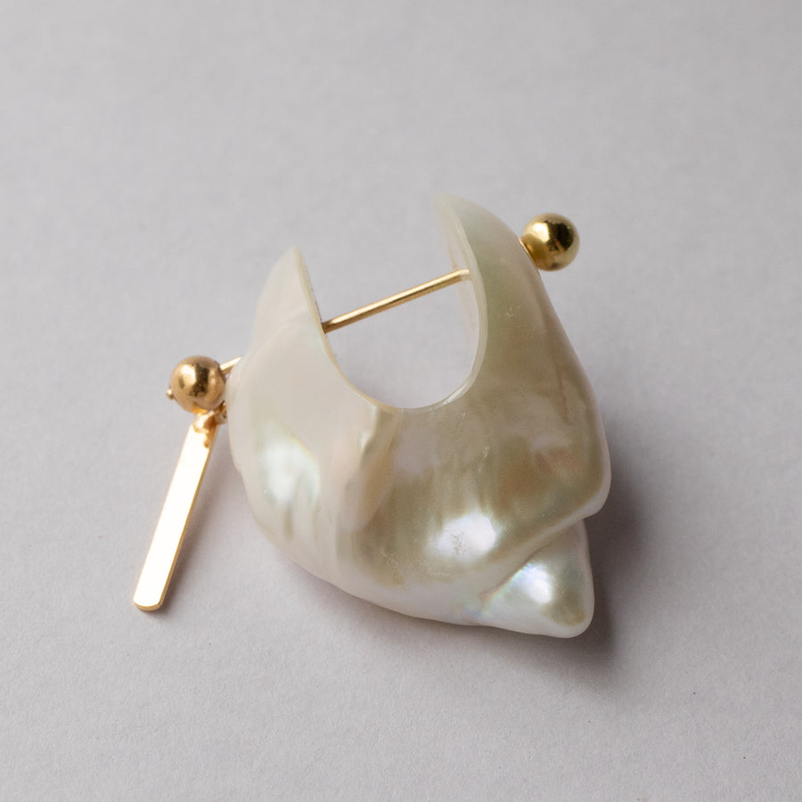 Rock Pierced Earring - Freshwater baroque pearl -