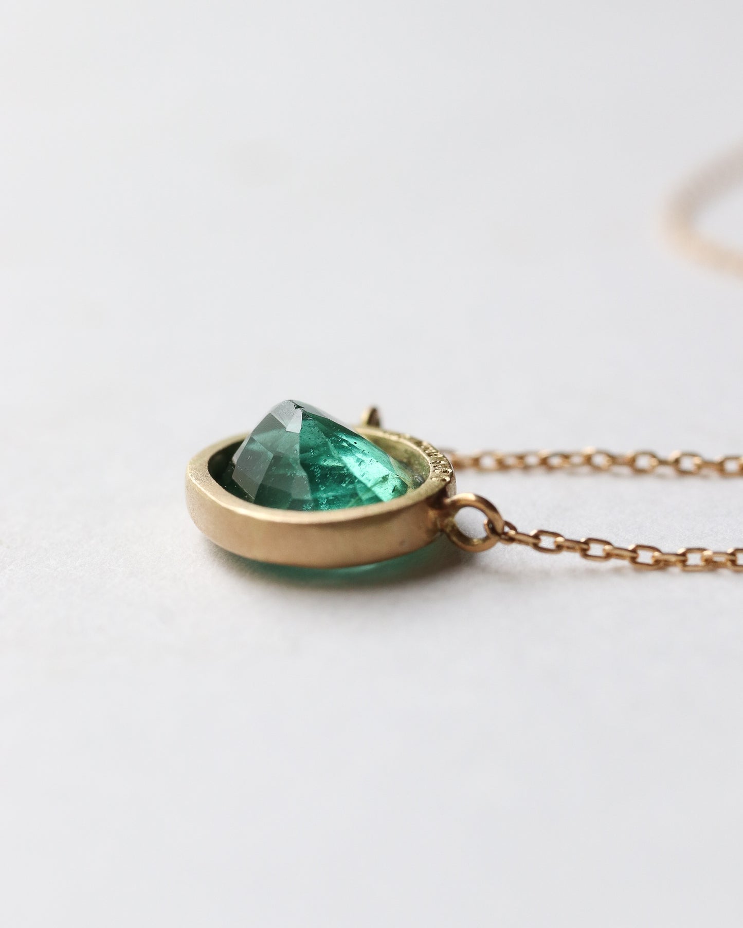 Collet Necklace - Emerald -