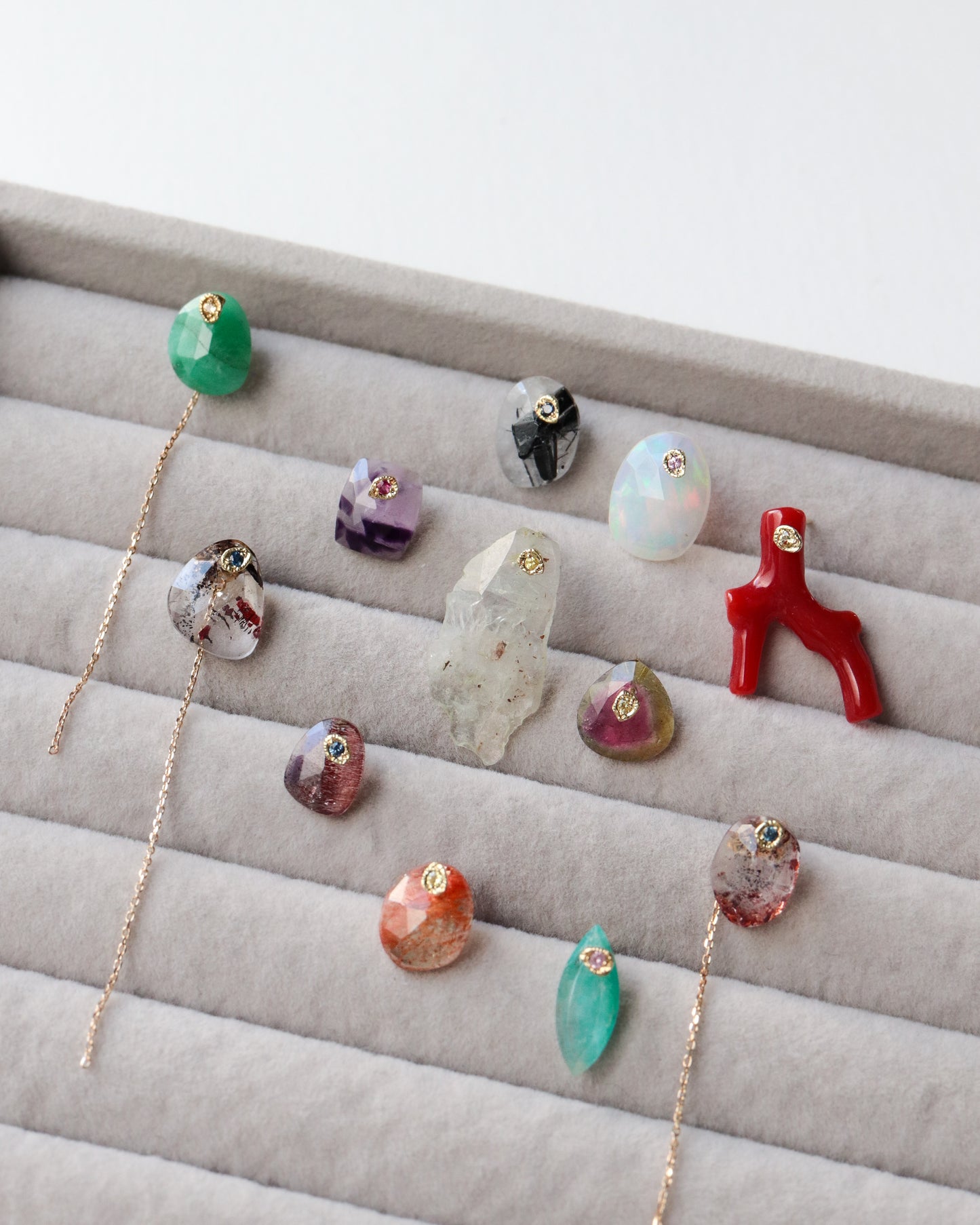 Flat Pierced Earring - Rainbow Moon Stone -