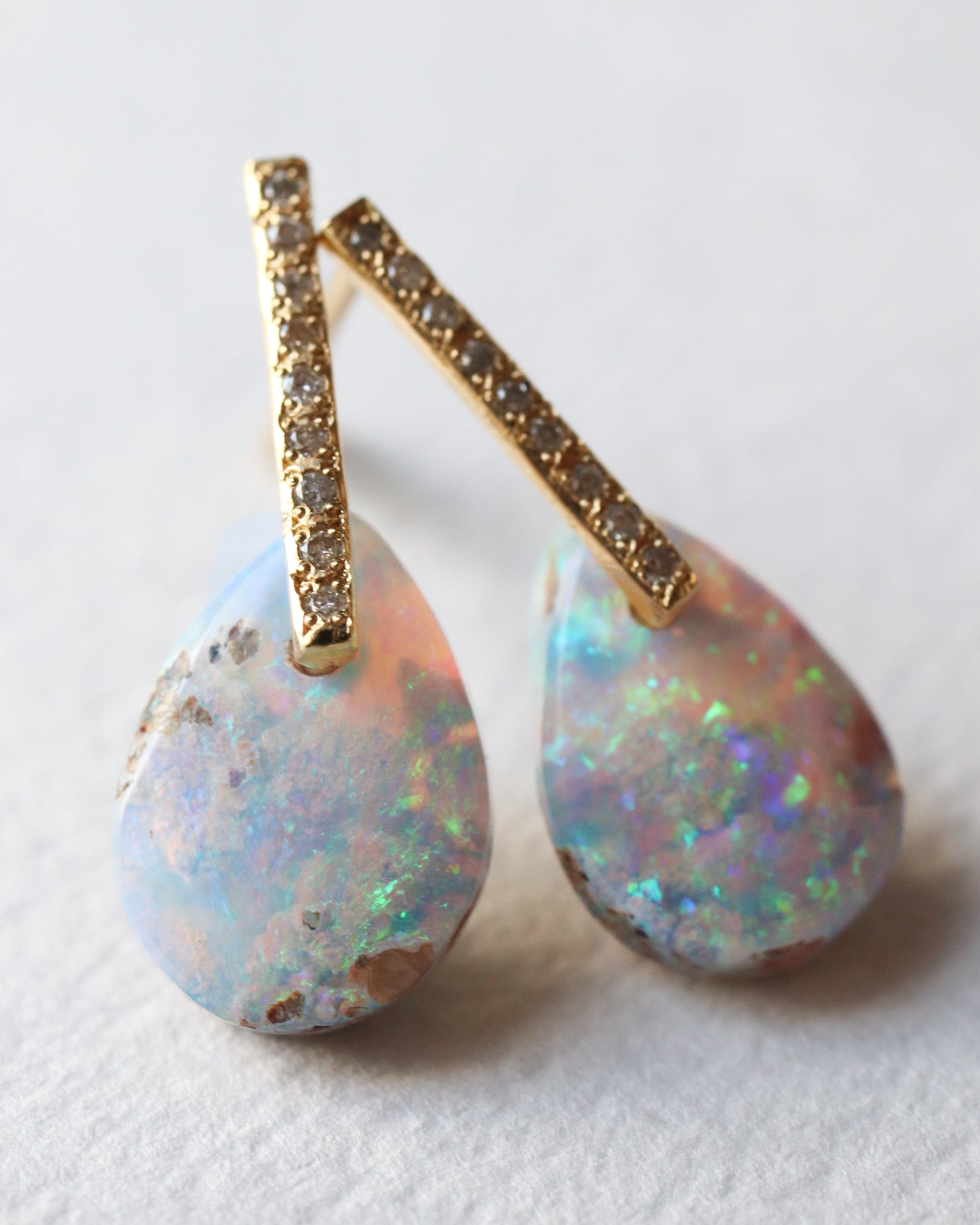Hibiki Stone Pierced Earring - Opal / Diamond -