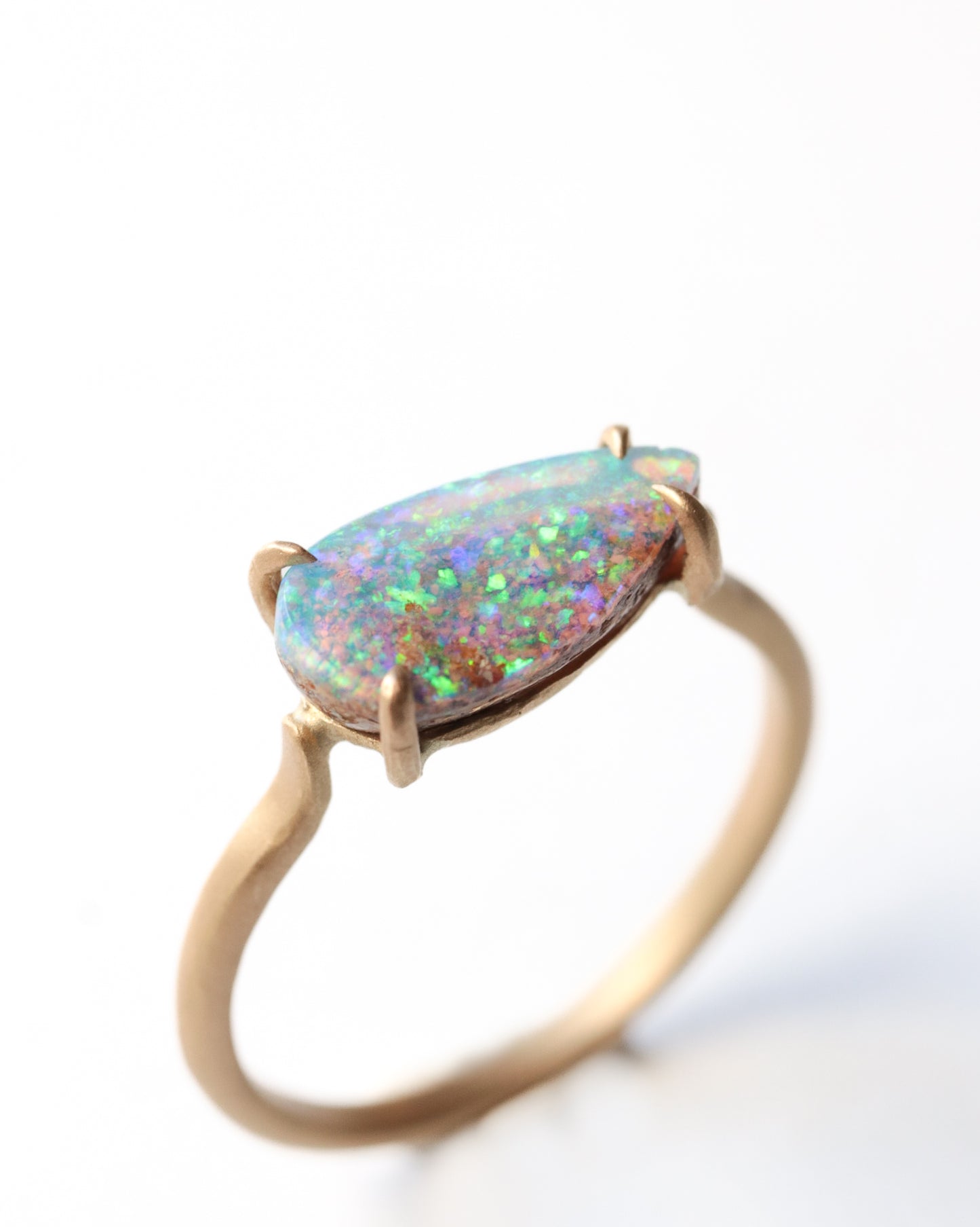 Prong Ring - Opal -