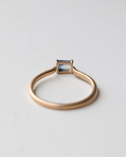 Prong Ring - Sapphire -