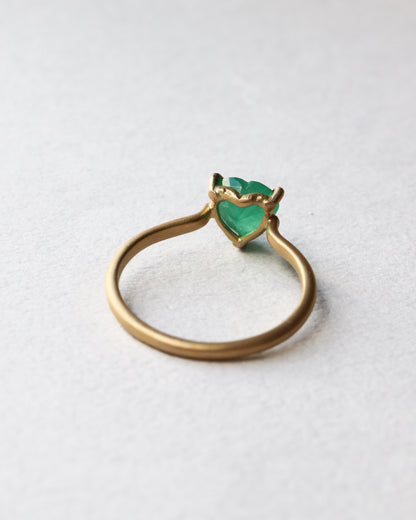 Prong Ring - Emerald -
